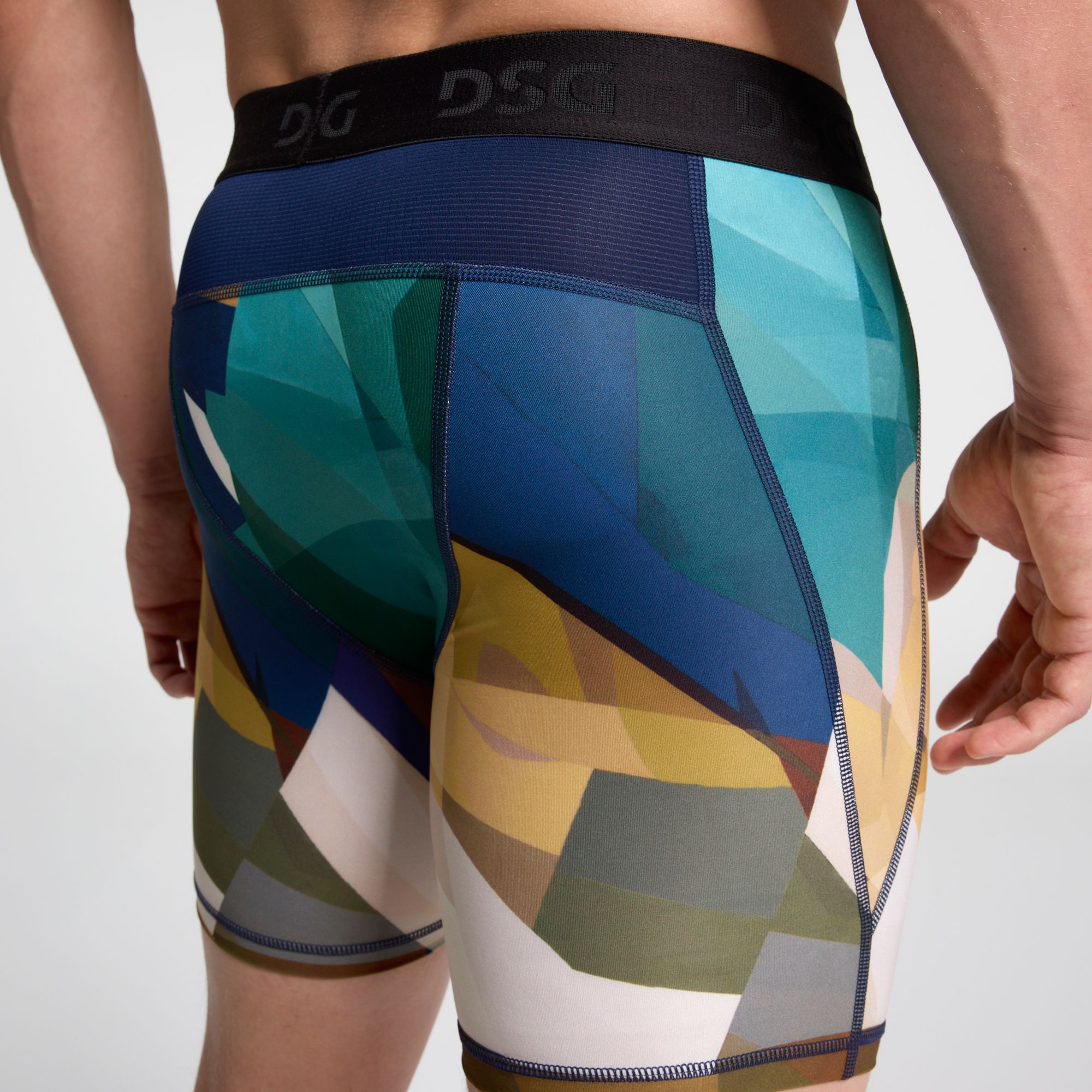 DSG Men's 7" Compression Pocket Shorts product image