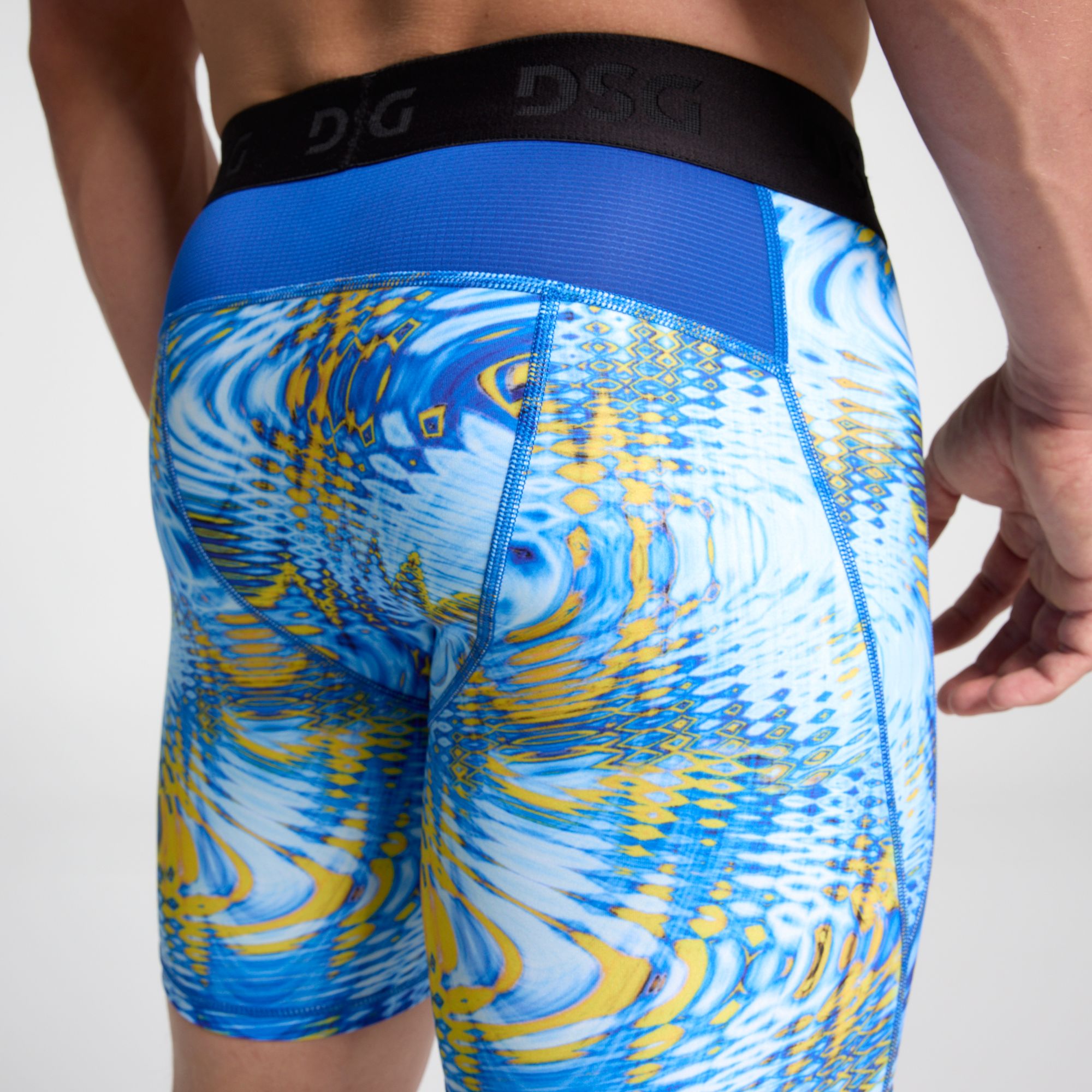 DSG Men's 7" Compression Pocket Shorts product image