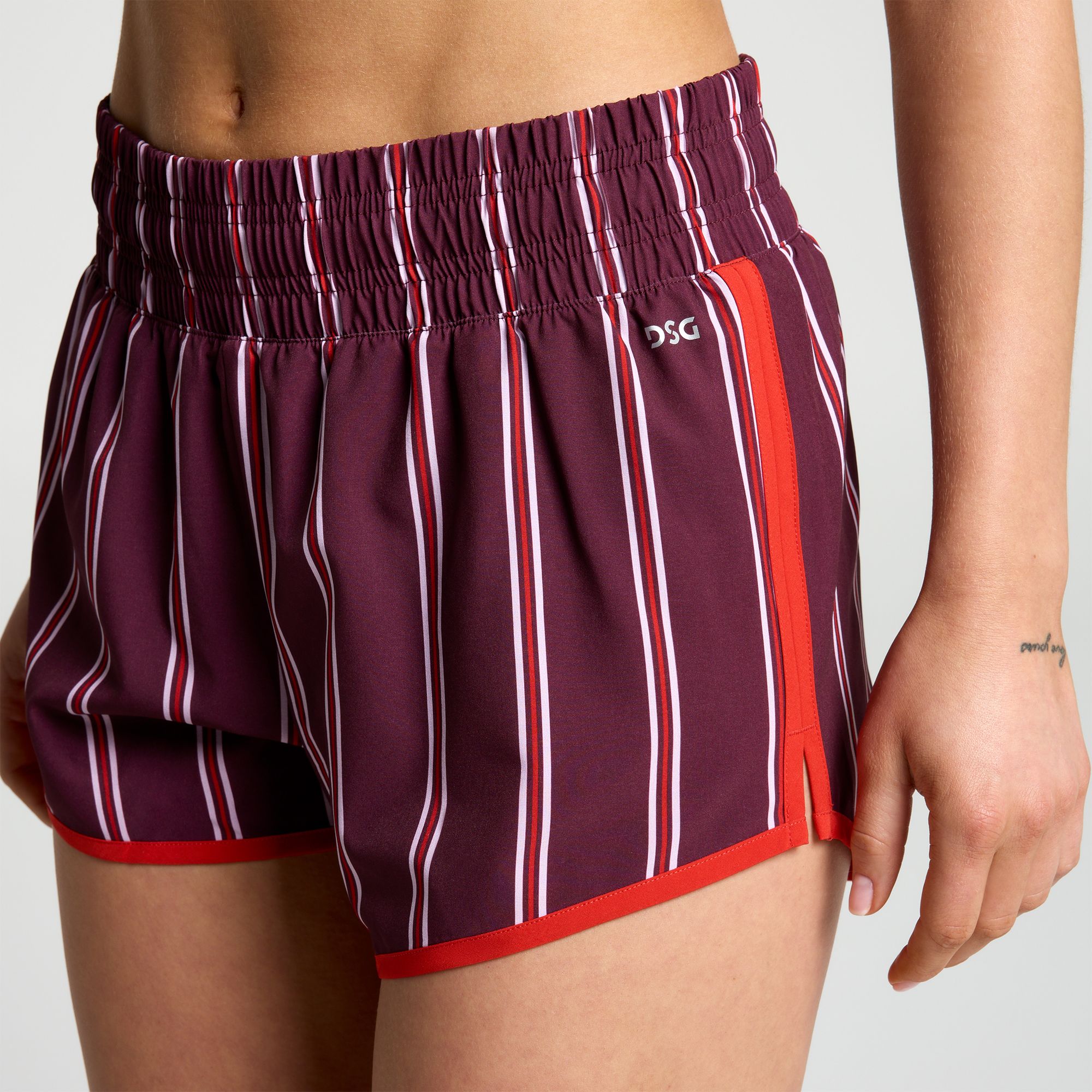 DSG Women's High Rise Stride Shorts product image