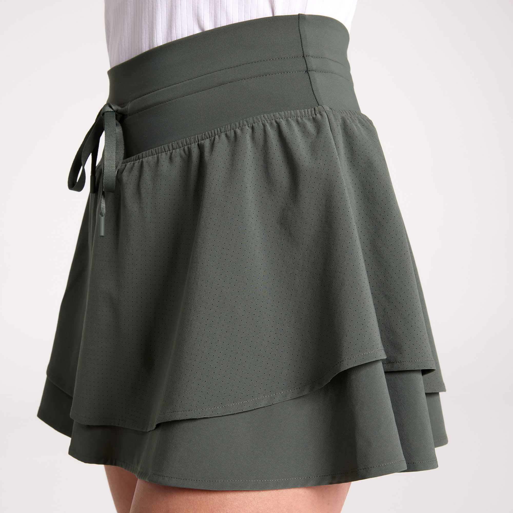 DSG Women's Knit Waistband Stride Skort product image