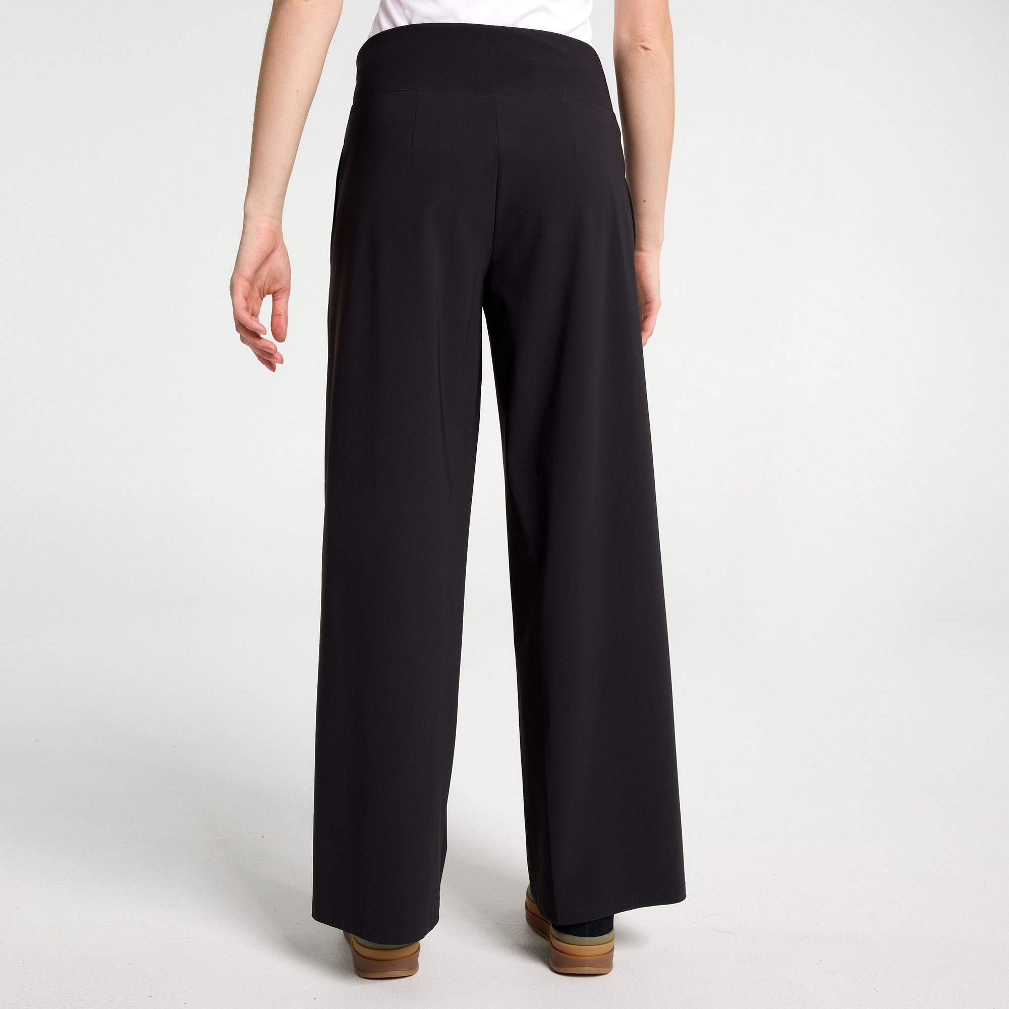 DSG Women's High-Rise Ease Wide Leg Pant product image