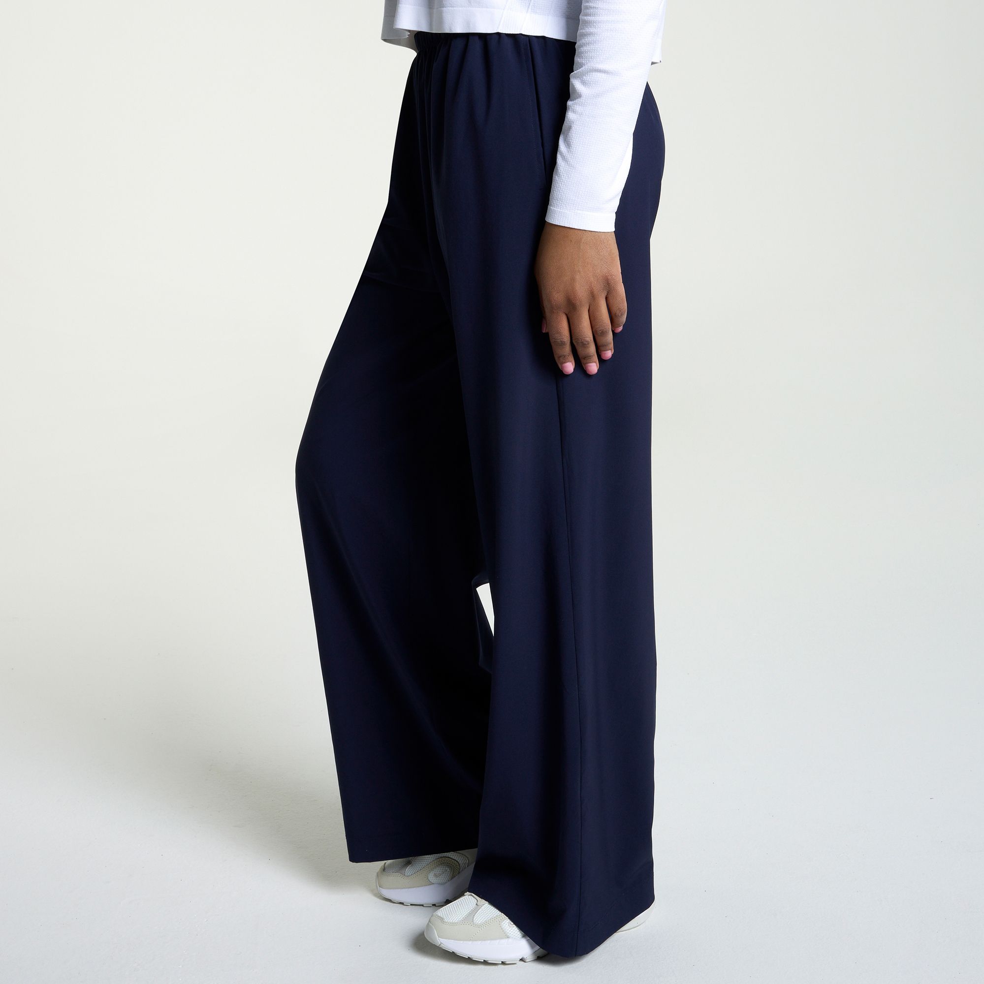 DSG Women's Ease Lightweight Wide Leg Pant product image