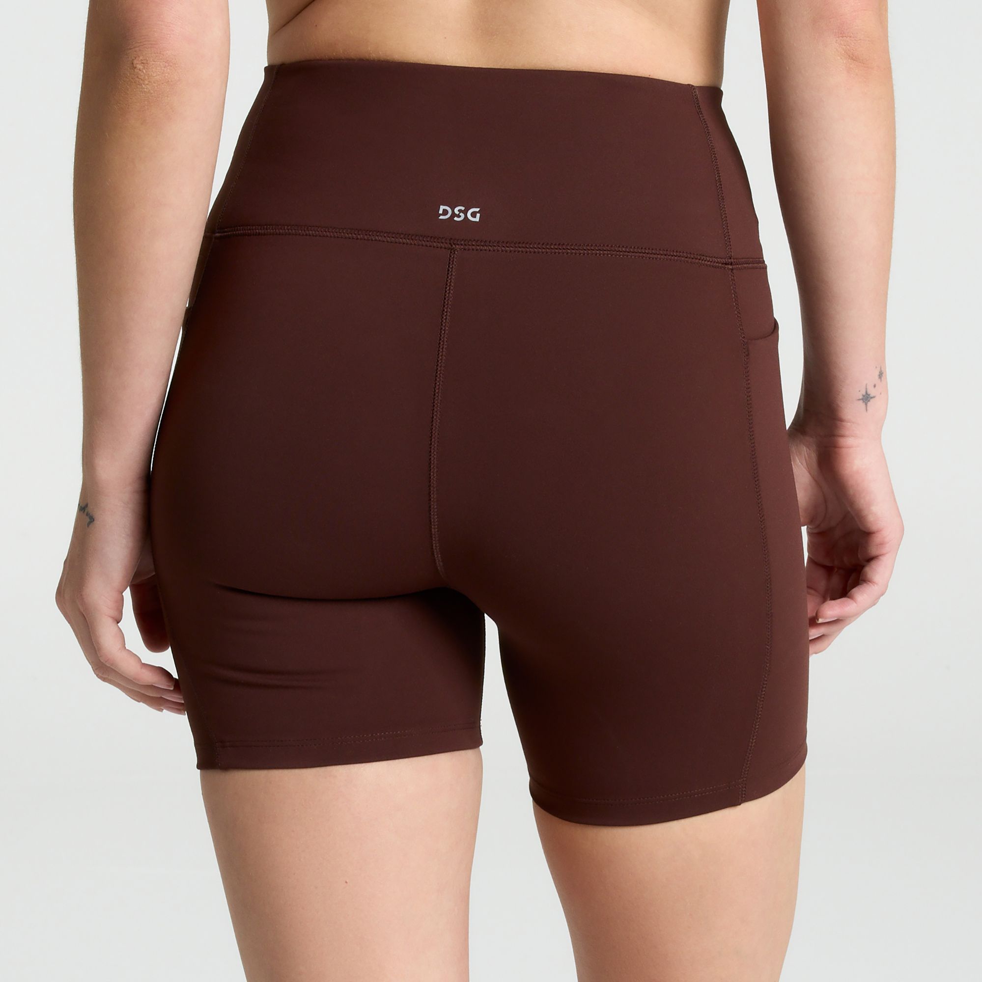 DSG Women's Momentum 5” Shorts product image