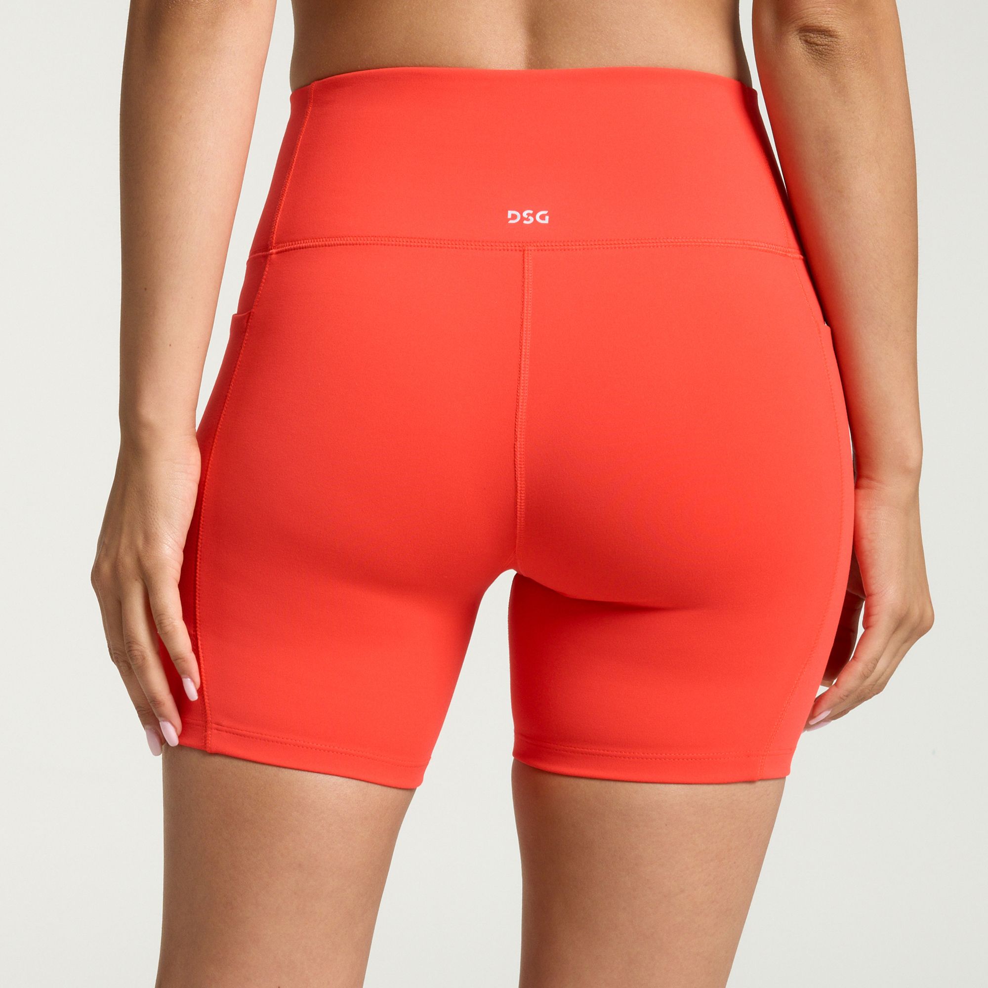 DSG Women's Momentum 5” Shorts product image