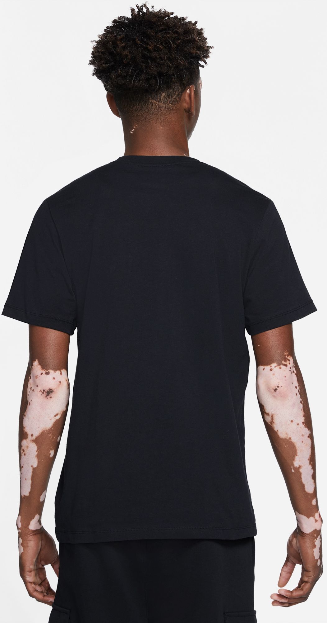 Nike Men's Chelsea FC Swoosh Black T-Shirt product image