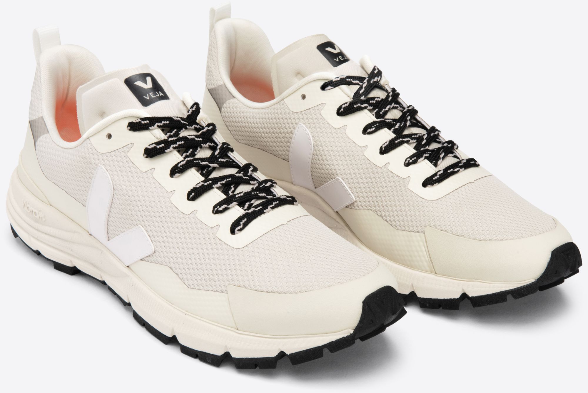 VEJA Women's Dekkan Shoes product image