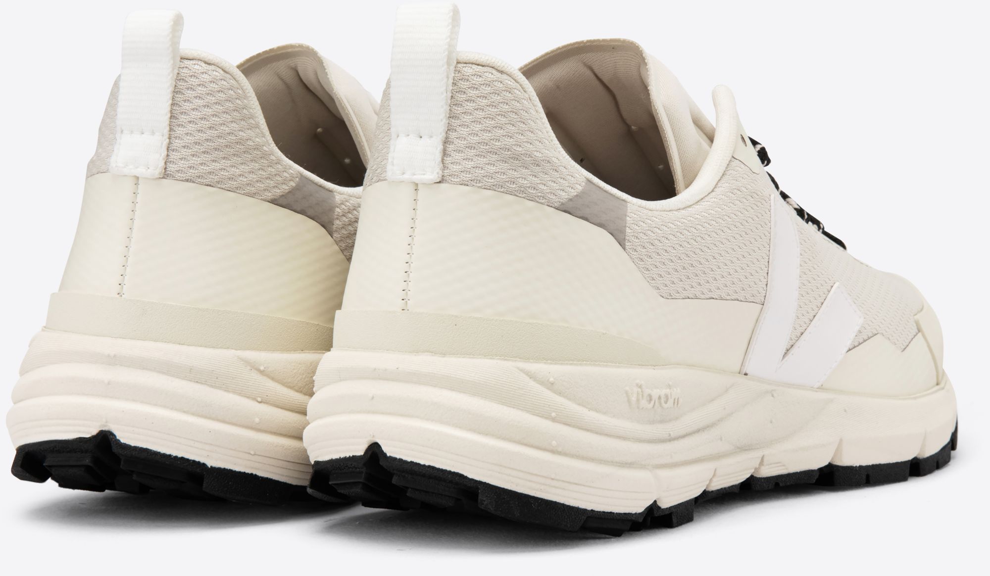 VEJA Women's Dekkan Shoes product image