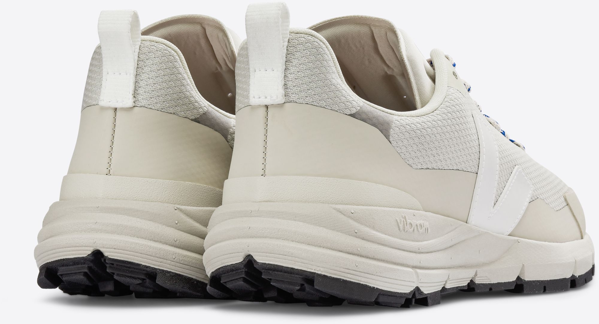 VEJA Women's Dekkan Shoes product image