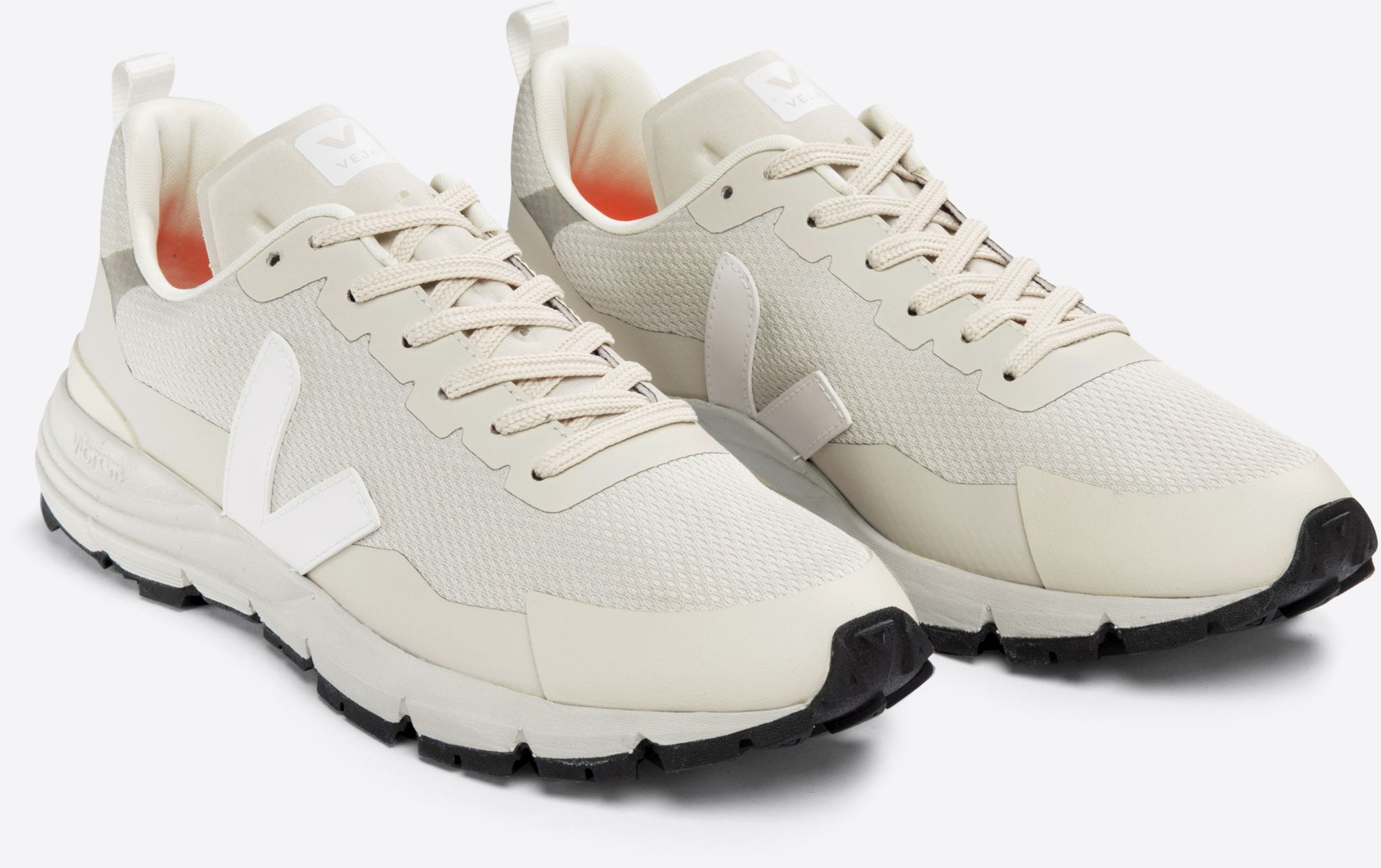 VEJA Women's Dekkan Shoes product image