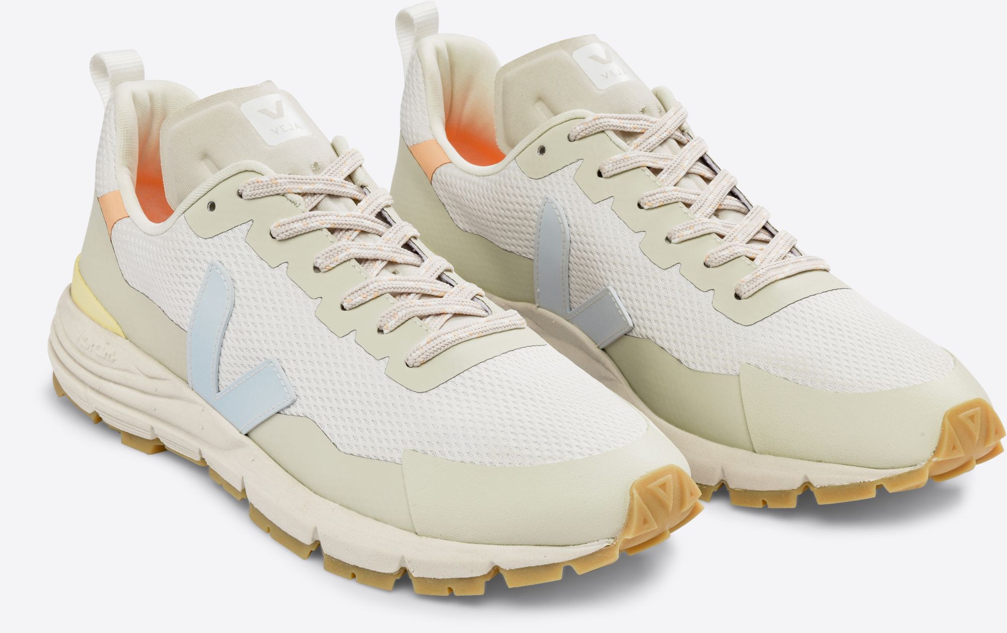 VEJA Women's Dekkan Shoes product image