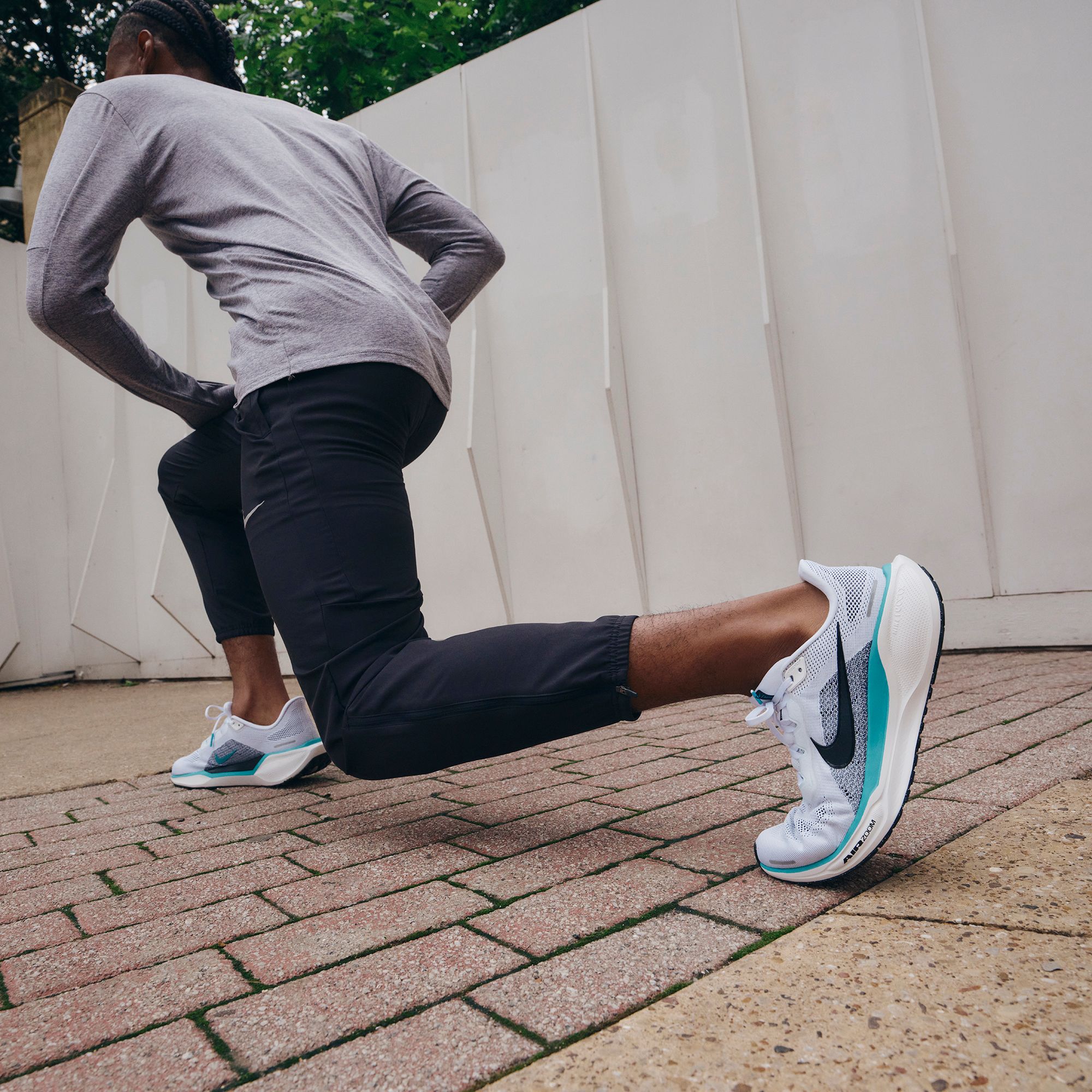 Nike Men's Dri-FIT Challenger Woven Running Pants product image