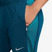 Nike Therma-FIT Essential W special offer