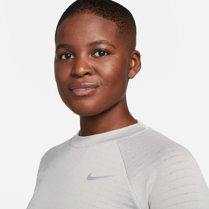 Nu Såkaldte I de fleste tilfælde Nike Women's Therma-FIT Element Sphere Long Sleeve Crewneck Running Trop |  Dick's Sporting Goods
