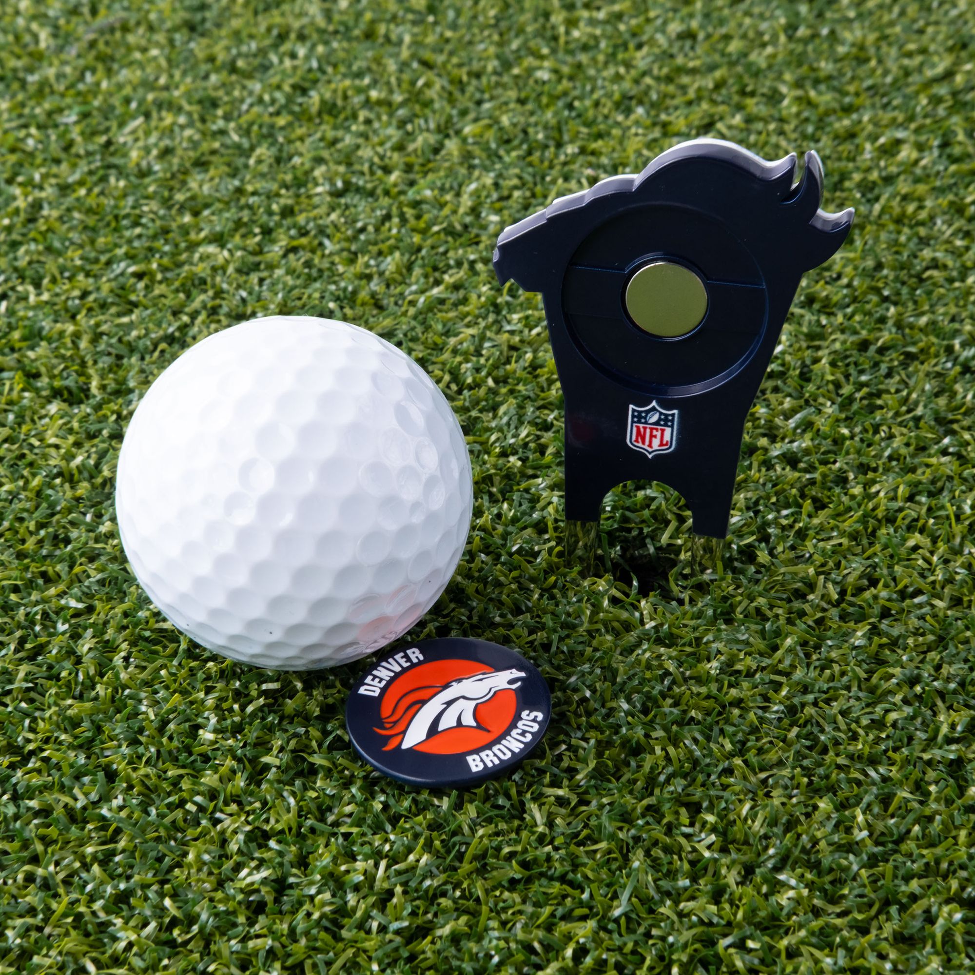 CMC Design Denver Broncos Divot Tool with Custom Shaped Removable Marker product image