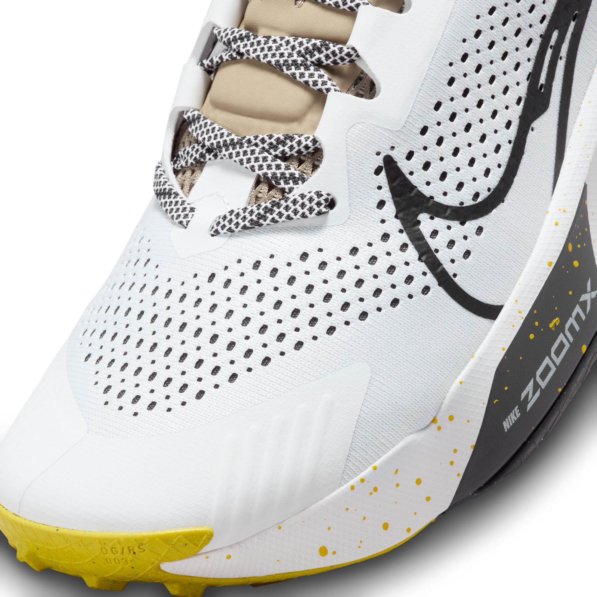 Nike Men's Zegama Trail Running Shoes product image
