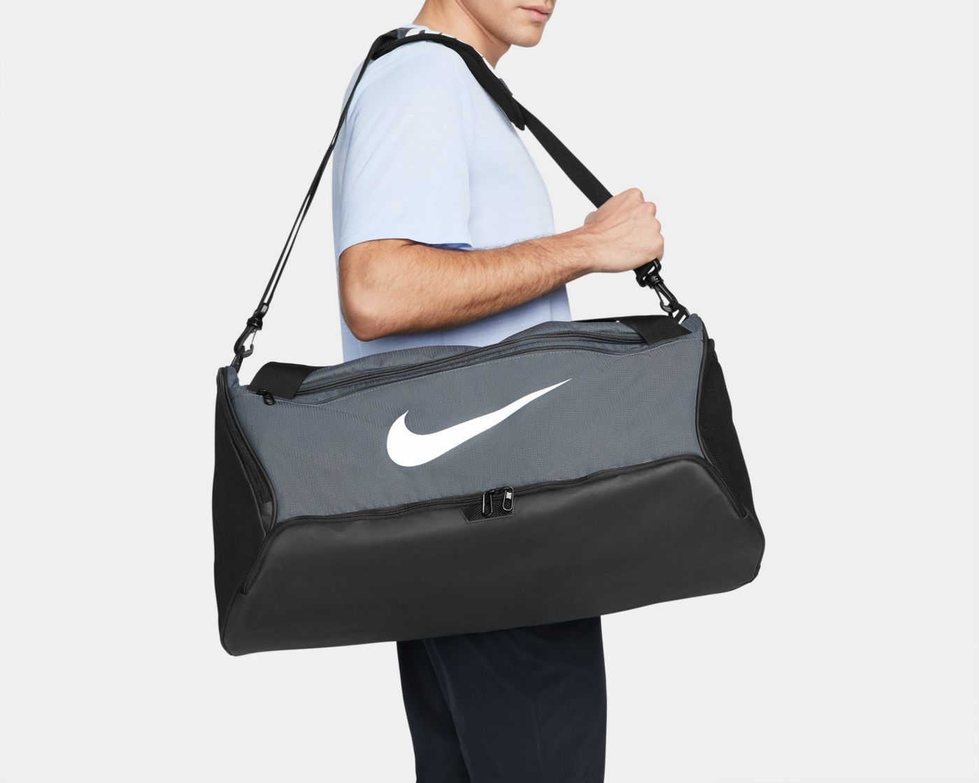 Large nike duffel bag dimensions deals