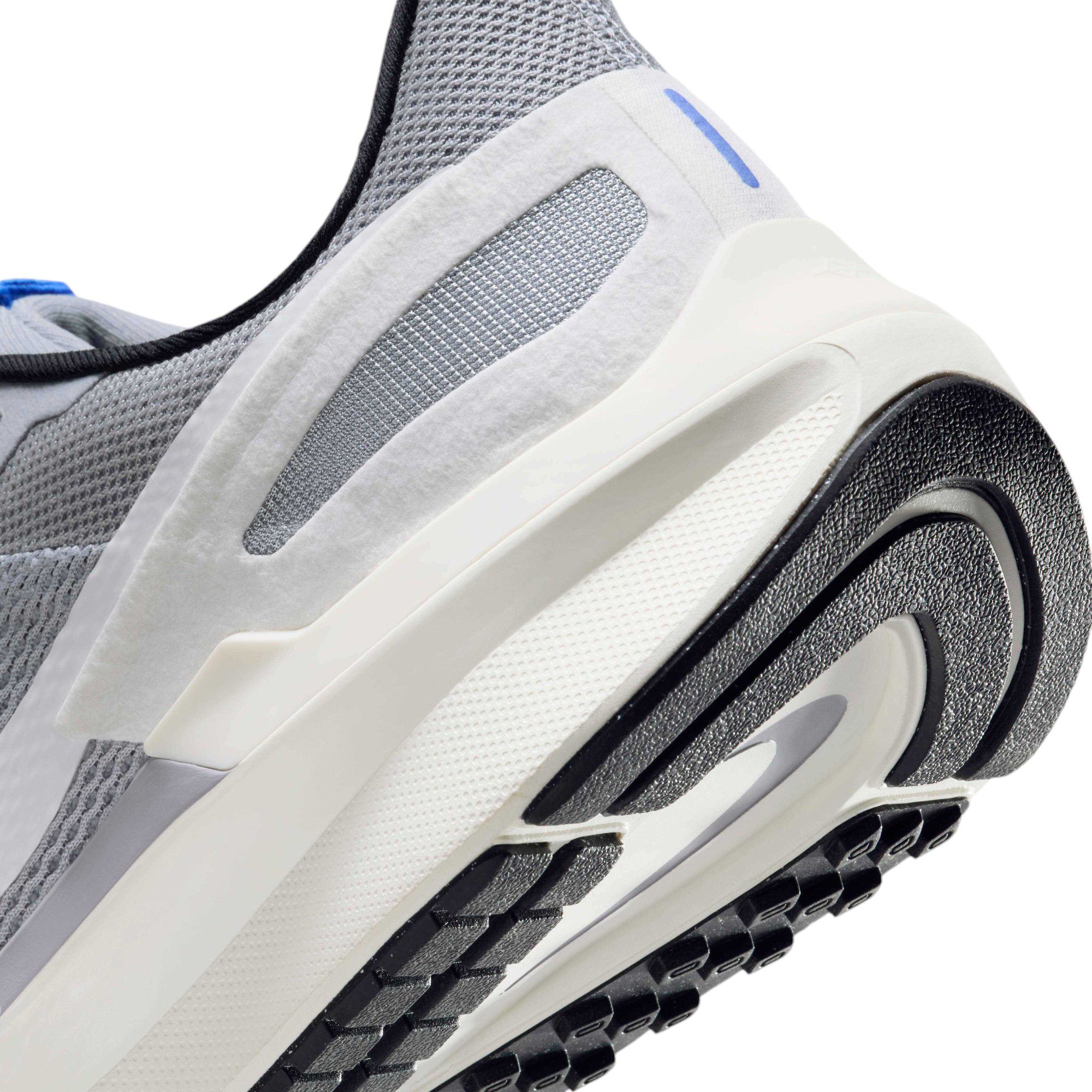 Nike Men's Structure 25 Running Shoes product image