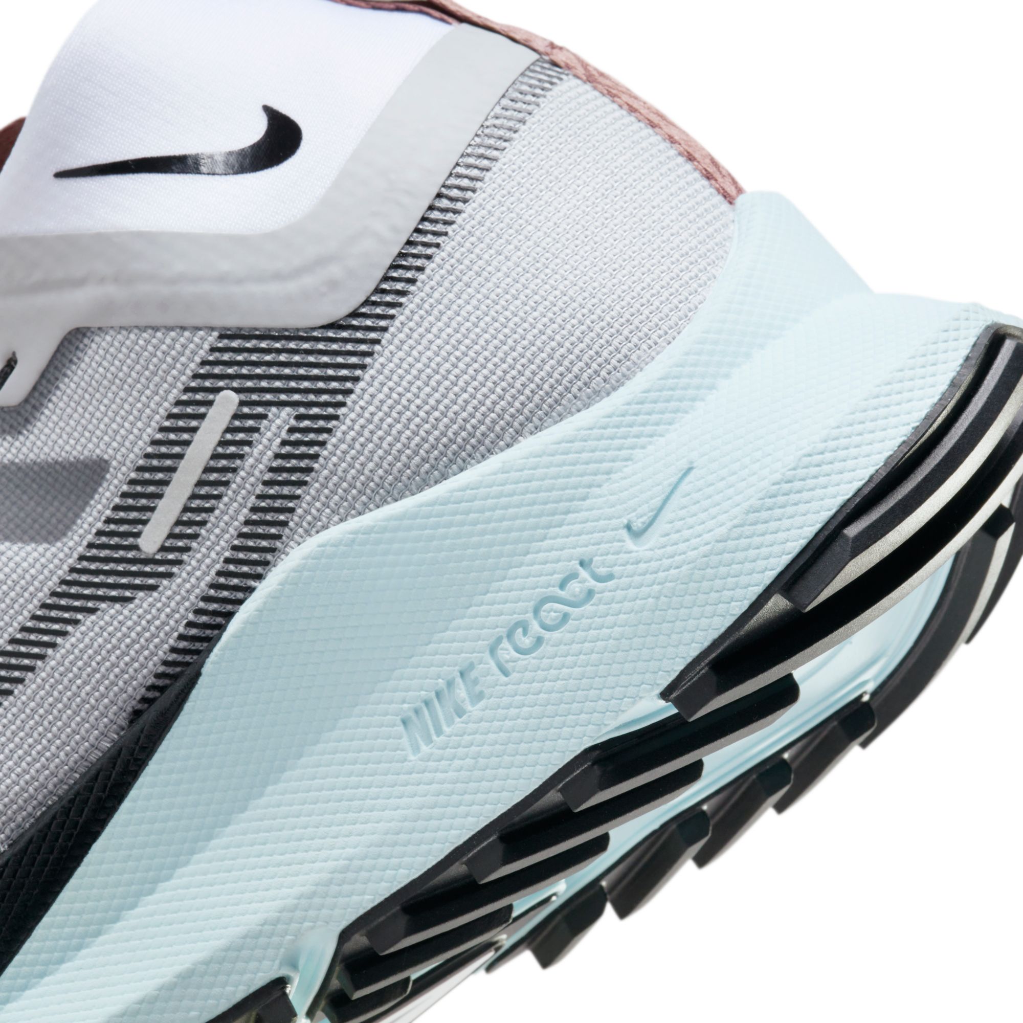 Nike Women's Pegasus Trail 4 GORE-TEX Waterproof Trail Running Shoes product image
