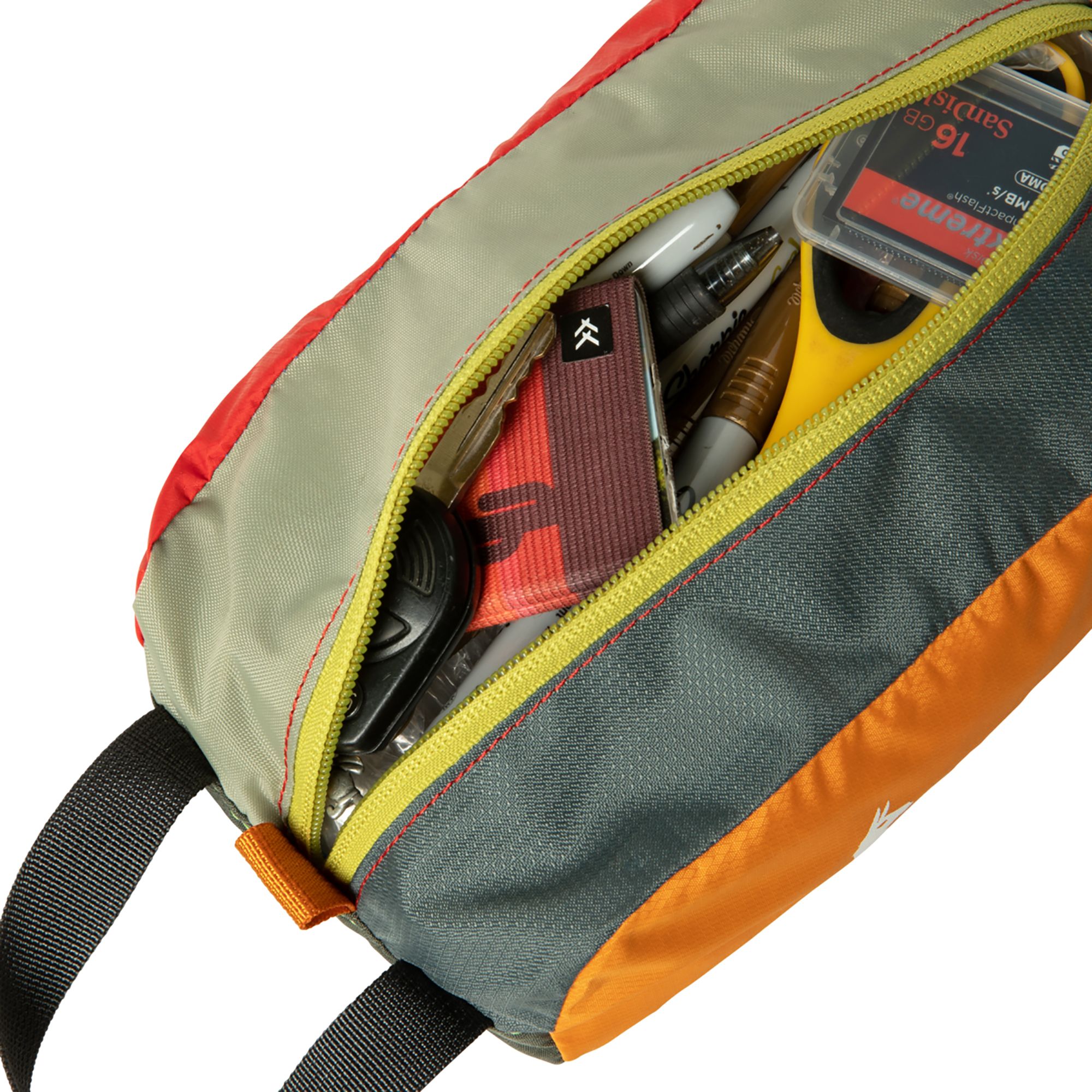 Cotopaxi Del Día Dopp Kit product image