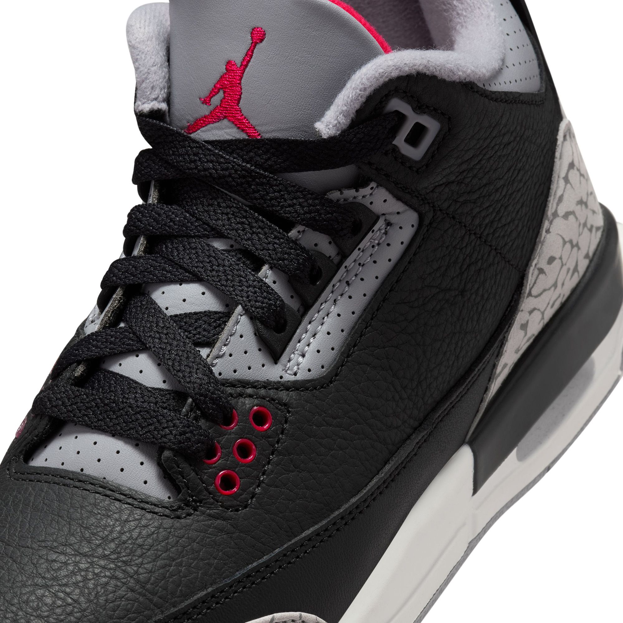 Air Jordan Kids' Grade School Jordan Retro 3 Basketball Shoes product image
