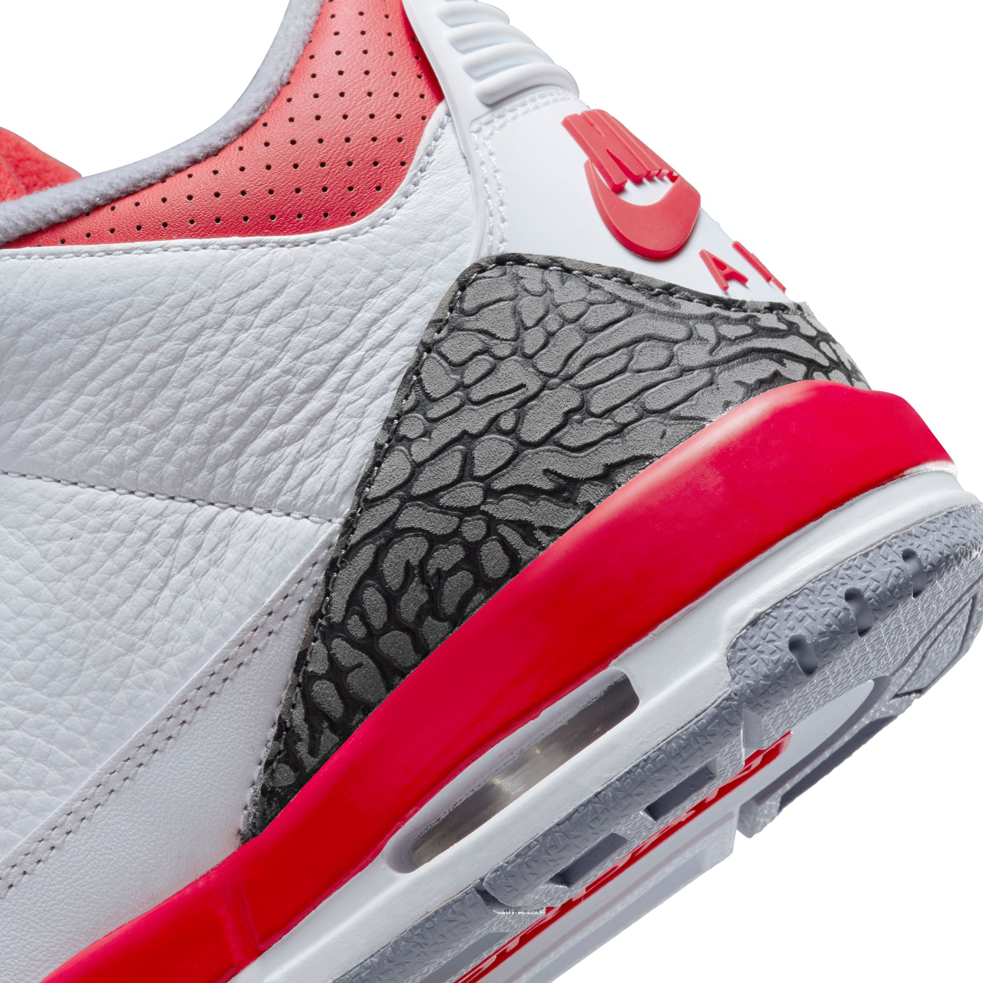 Jordan Kids' Grade School Air Jordan 3 Retro Basketball Shoes product image