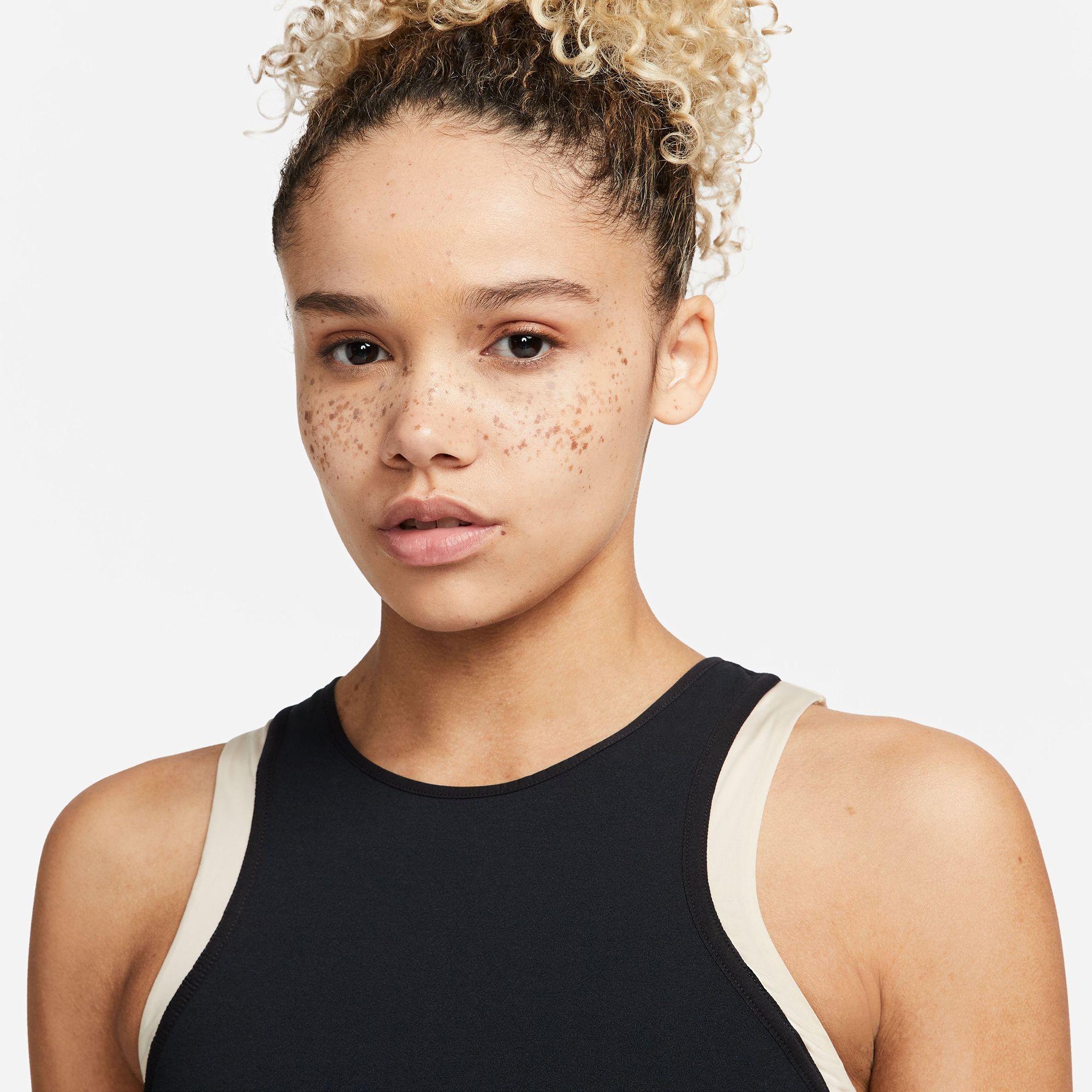 Nike Women's Luxe Cropped Novelty Tank Top