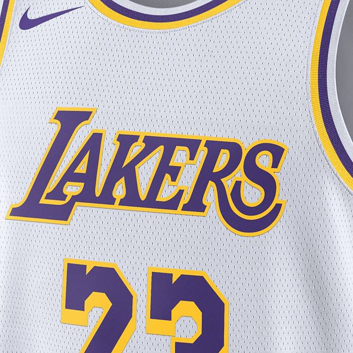 Nike Men's Los Angeles Lakers LeBron James #23 Association