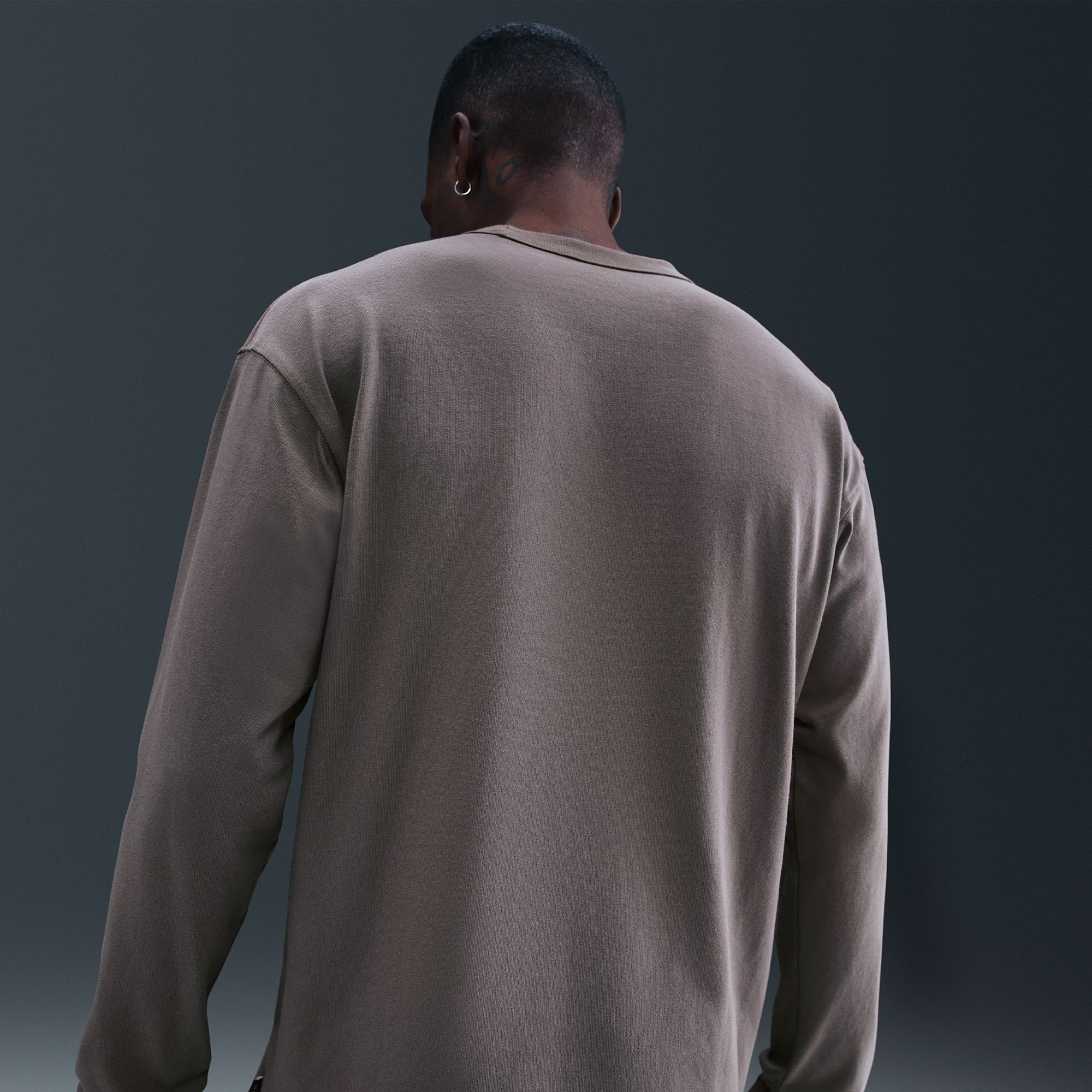 Nike Men's Sportswear Premium Essentials Long Sleeve T-Shirt product image