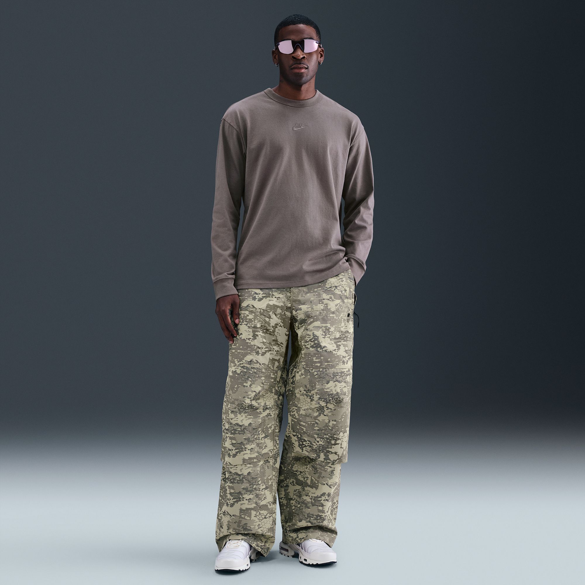 Nike Men's Sportswear Premium Essentials Long Sleeve T-Shirt product image