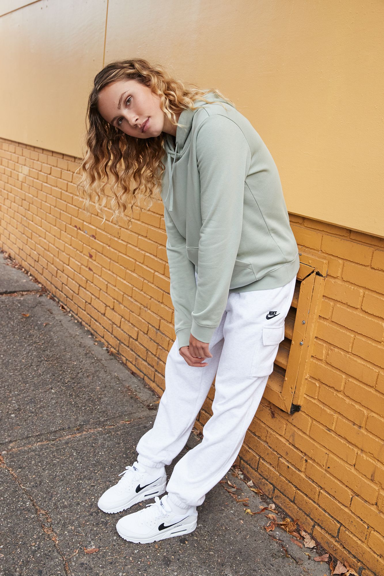 Nike Women's Sportswear Club Fleece Mid-Rise Oversized Cargo Sweatpants product image