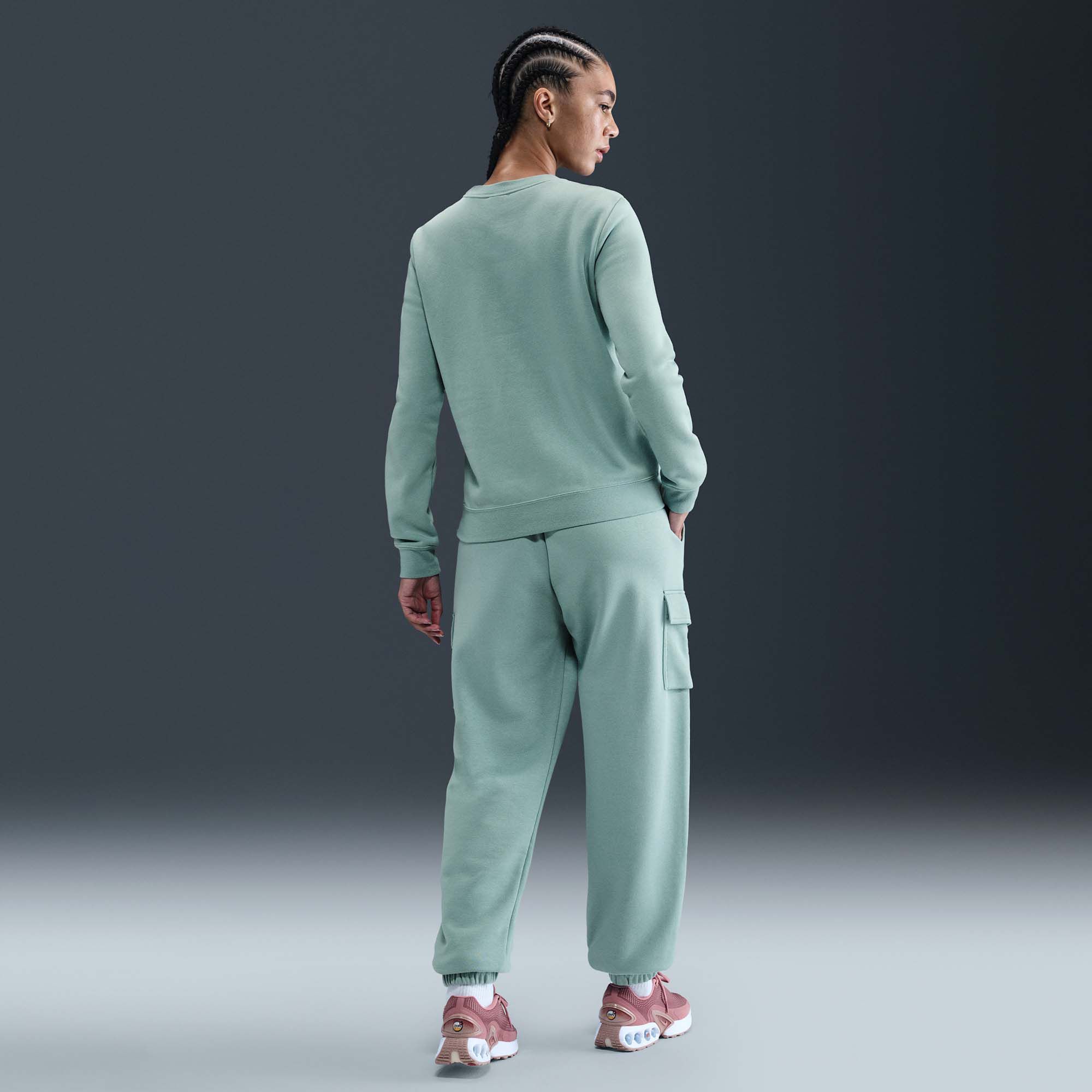 Nike Women's Sportswear Club Fleece Mid-Rise Oversized Cargo Sweatpants product image