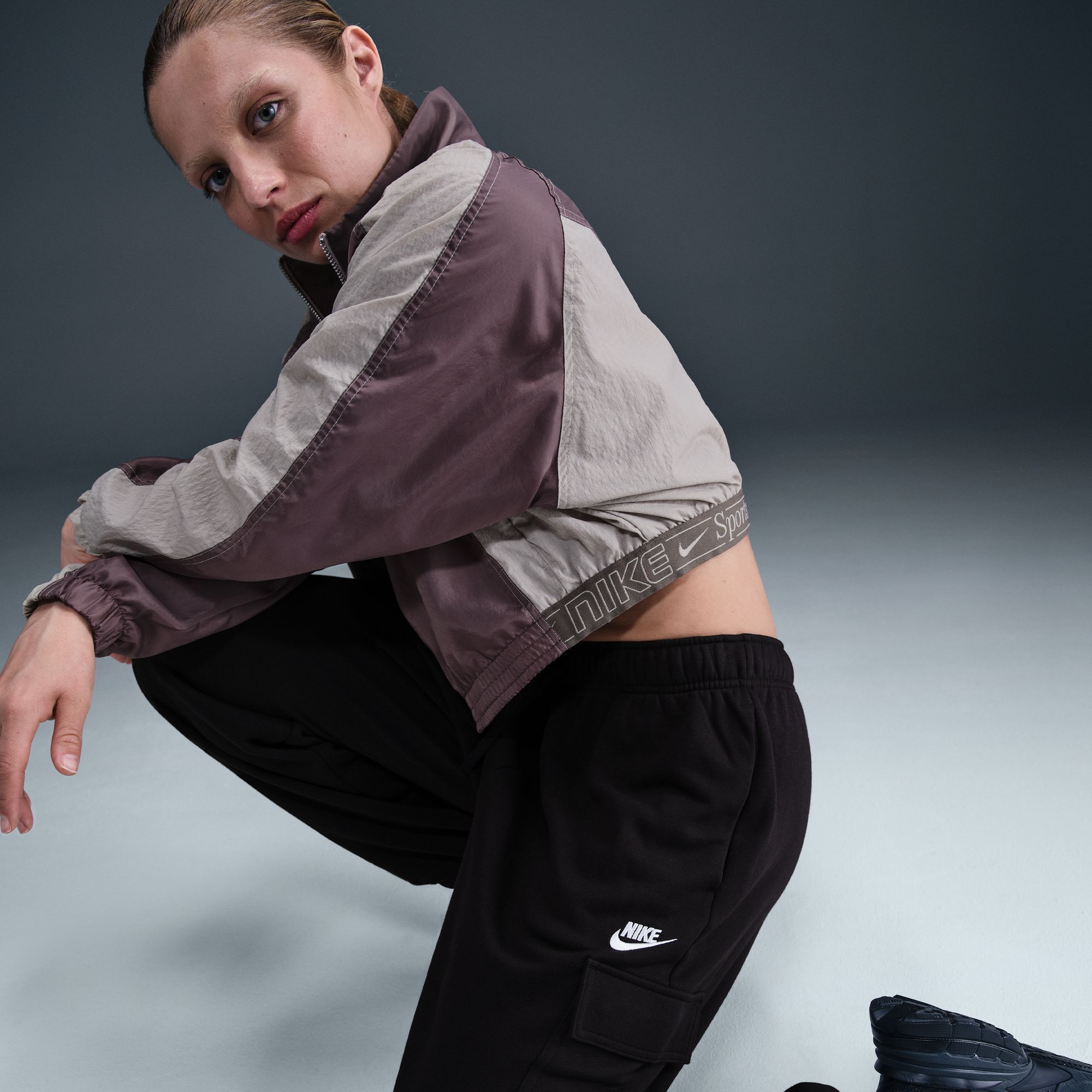 Nike Women's Sportswear Club Fleece Mid-Rise Oversized Cargo Sweatpants product image