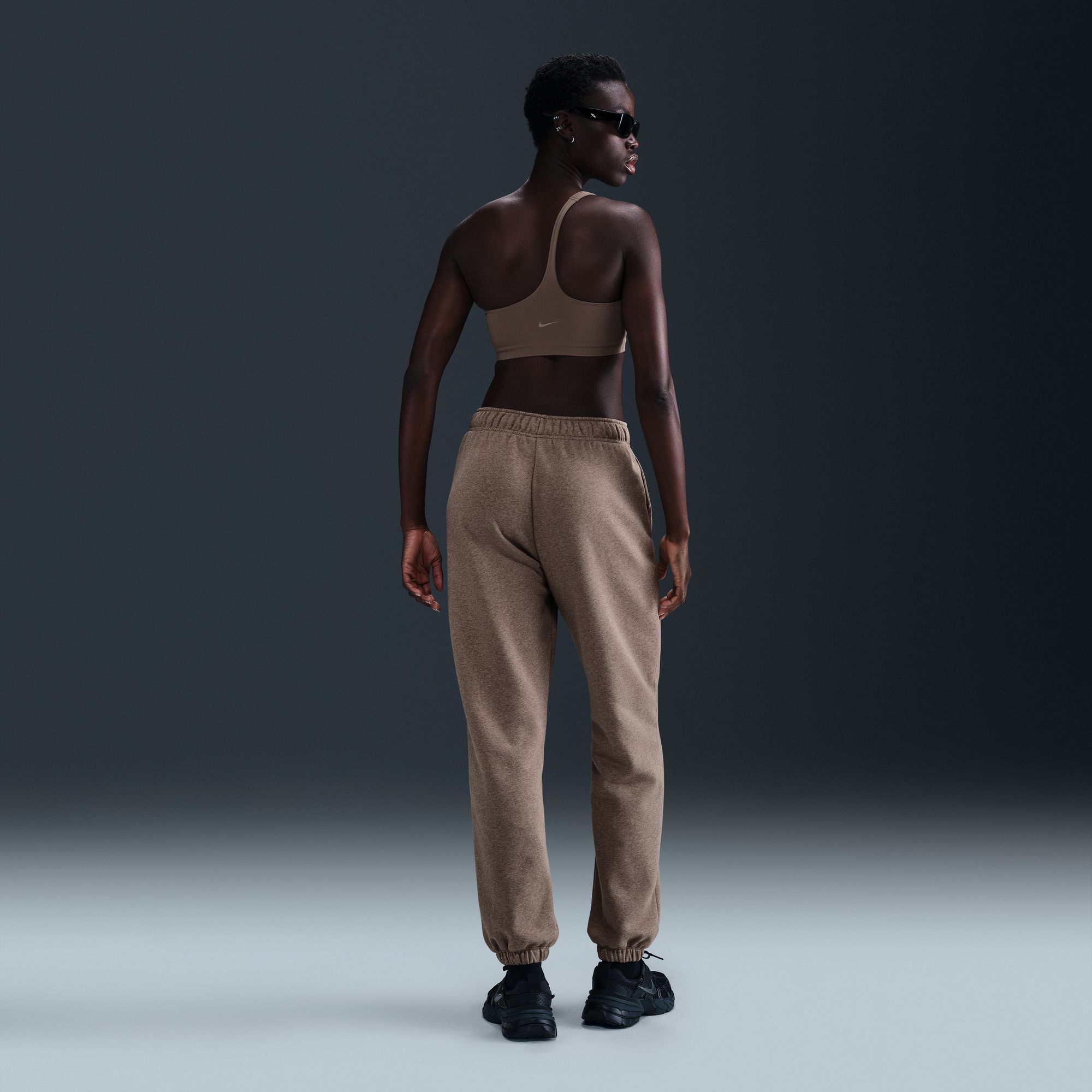 Nike Women's Sportswear Club Fleece Mid-Rise Oversized Sweatpants product image