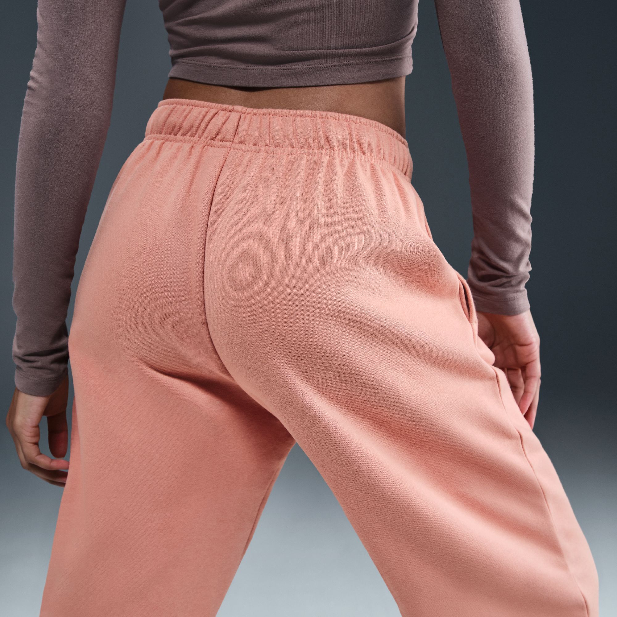 Nike Women's Sportswear Club Fleece Mid-Rise Oversized Sweatpants product image