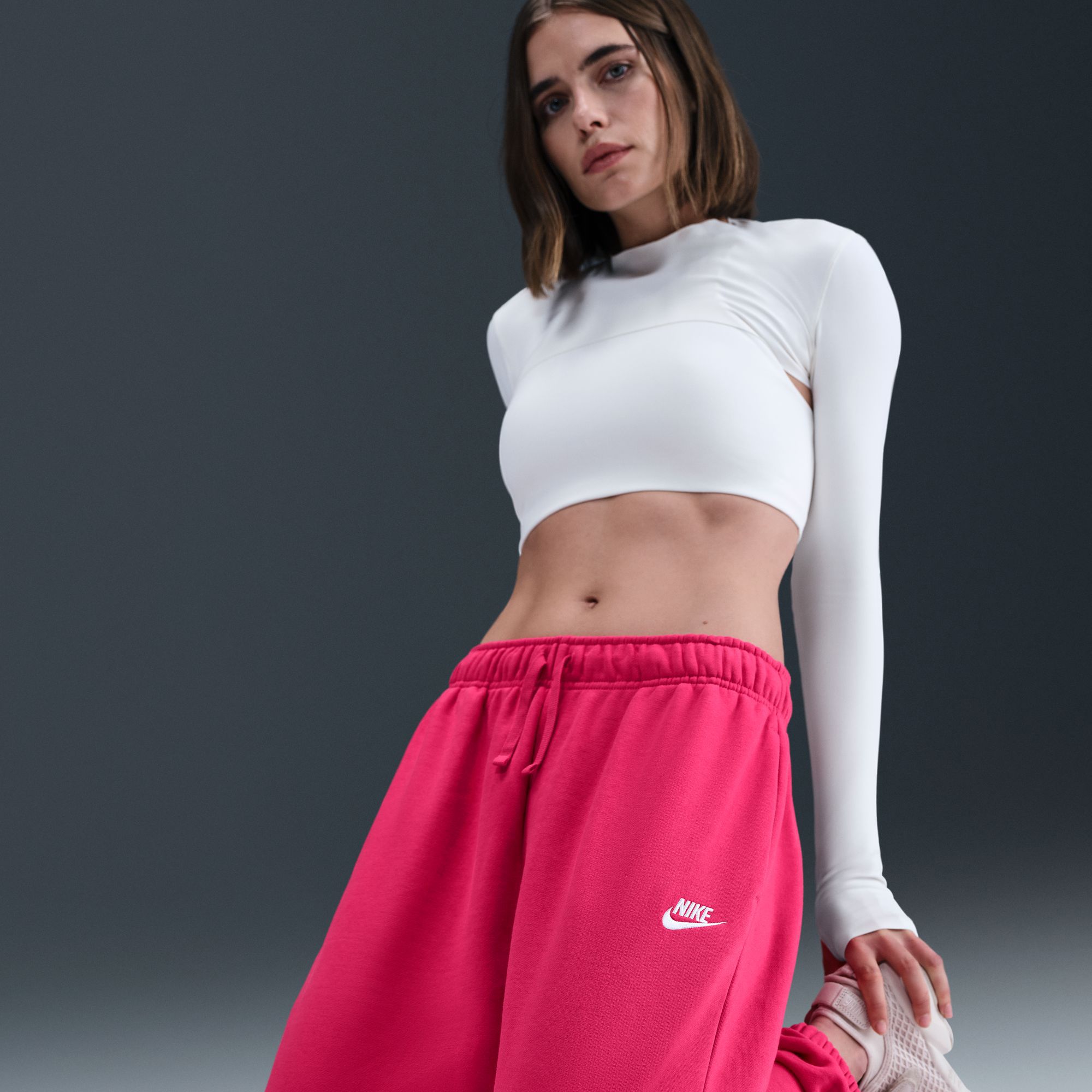 Nike Women's Sportswear Club Fleece Mid-Rise Oversized Sweatpants product image