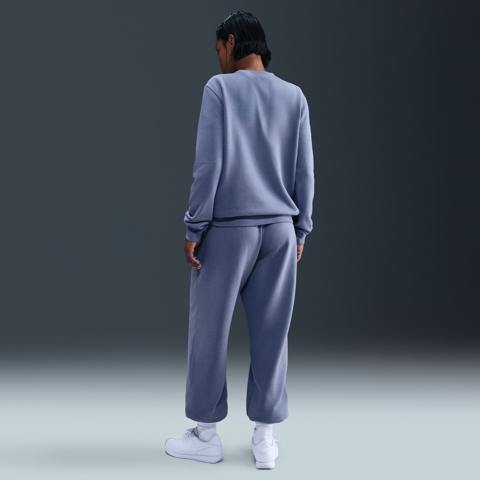 Nike Women's Sportswear Club Fleece Mid-Rise Oversized Sweatpants product image
