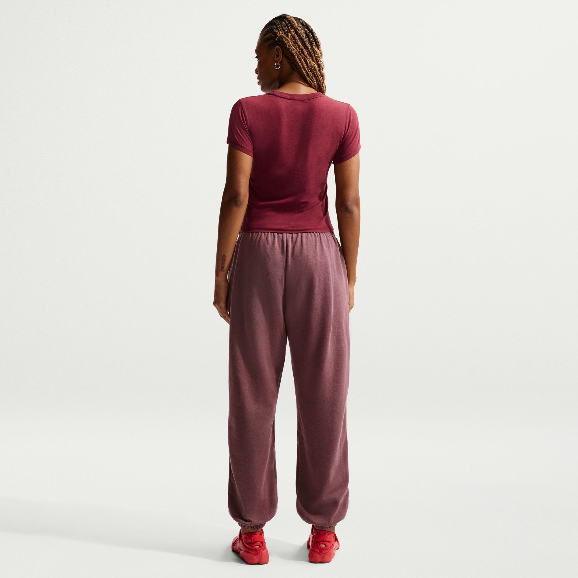 Nike Women's Sportswear Club Fleece Mid-Rise Oversized Sweatpants product image