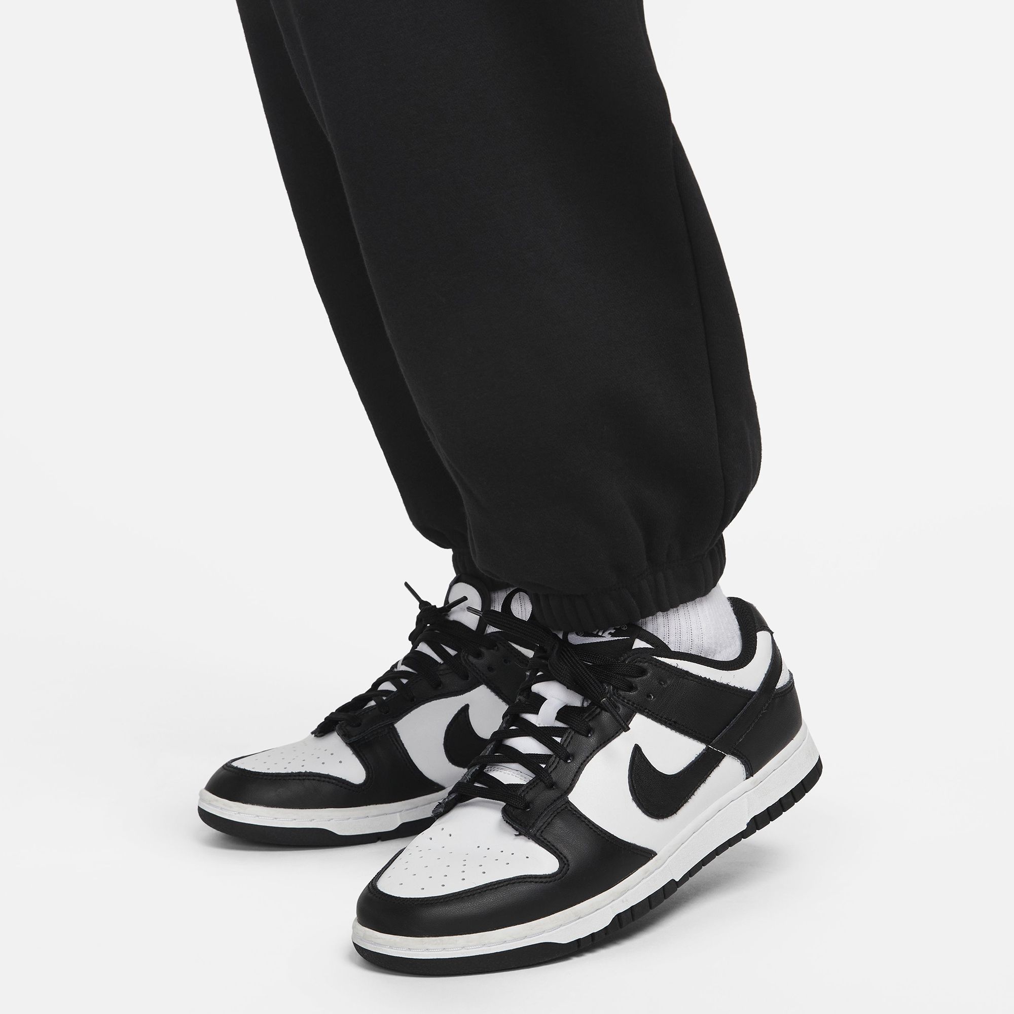 Nike Women's Sportswear Club Fleece Mid-Rise Oversized Sweatpants product image