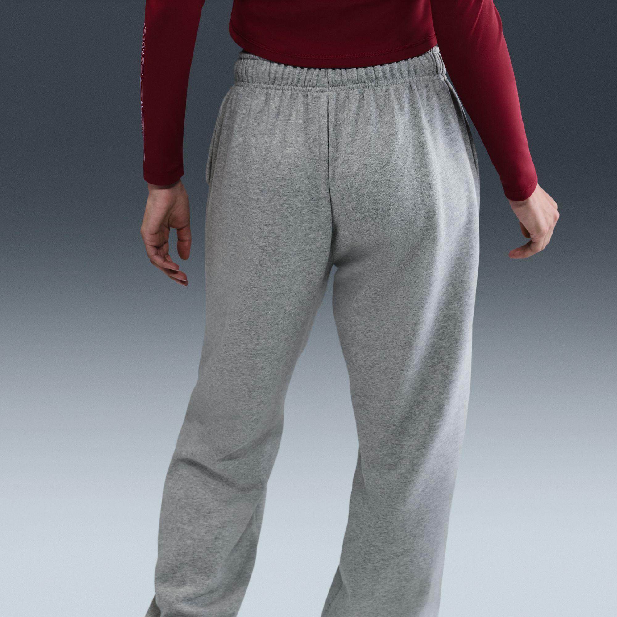 Nike Women's Sportswear Club Fleece Mid-Rise Oversized Sweatpants product image