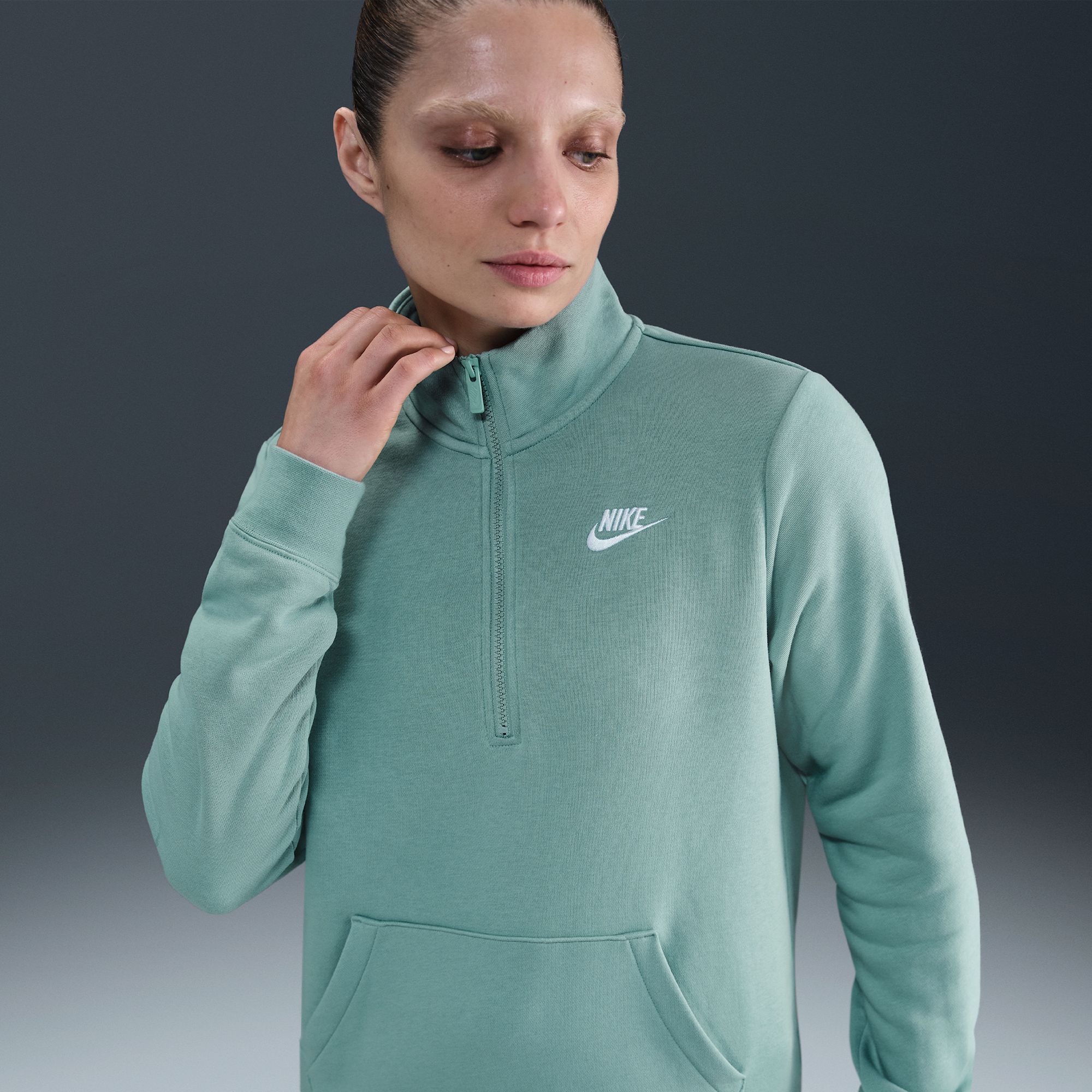 Nike Women's Sportswear Club Fleece 1/2 Zip Sweatshirt product image