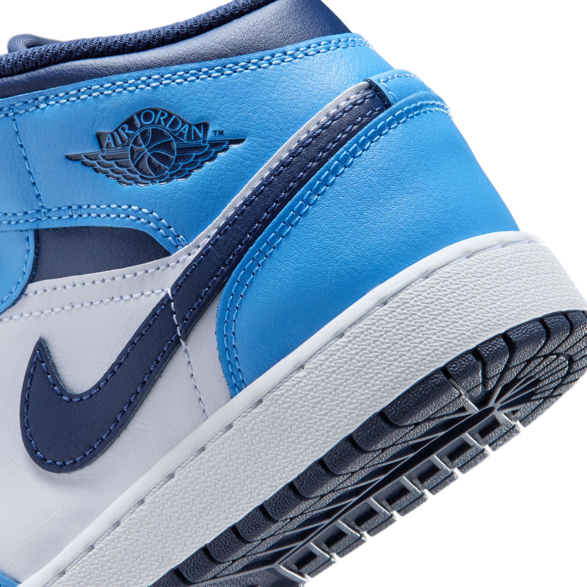 Jordan Kids' Grade School Air Jordan 1 Mid Basketball Shoes product image