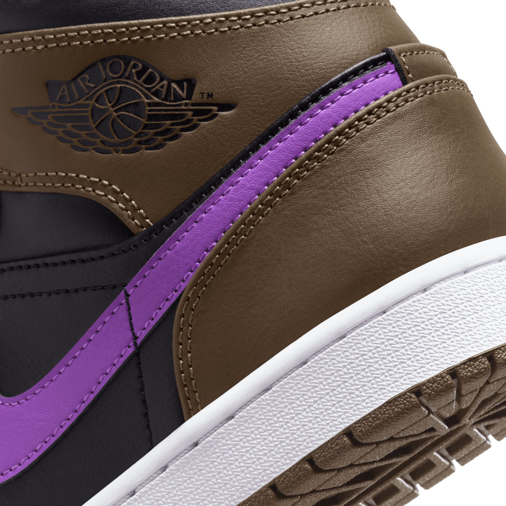 Air Jordan 1 Mid Shoes product image