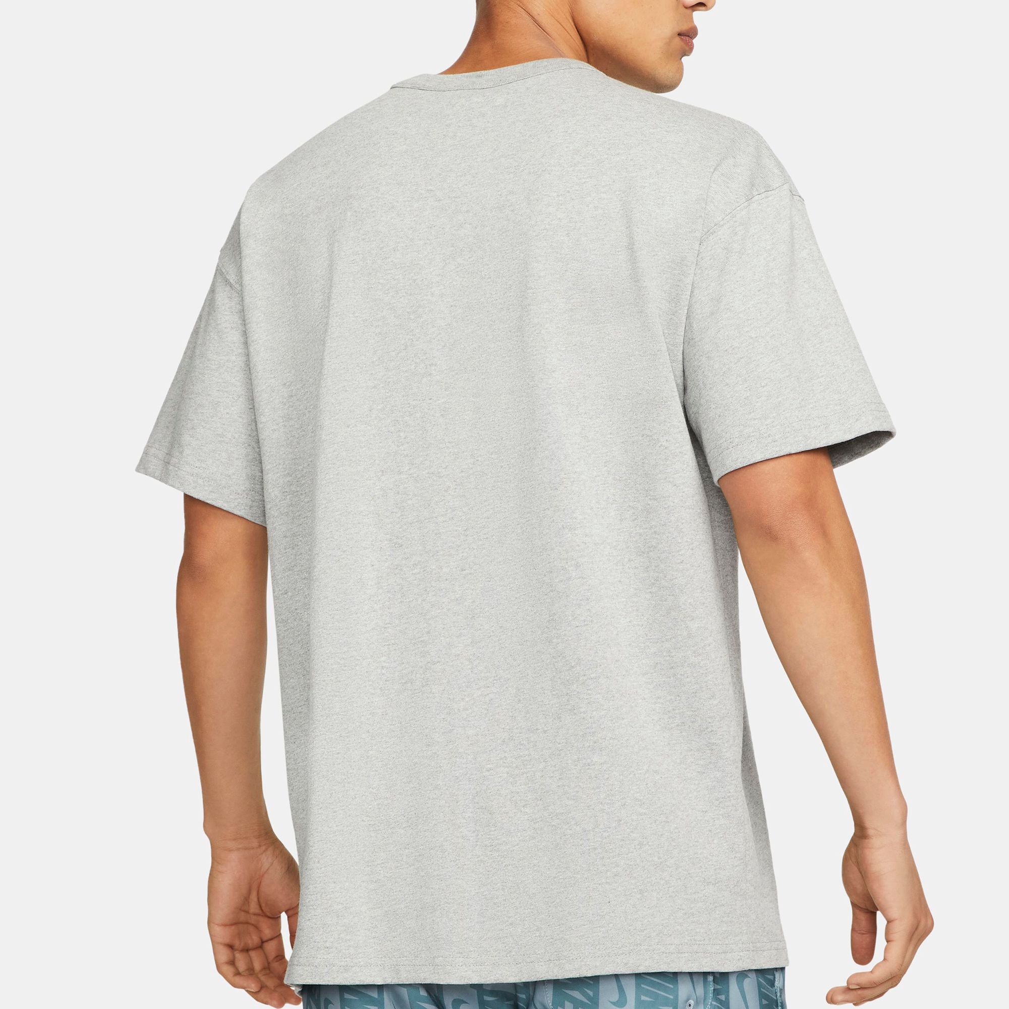 Nike Men's Premium Essential Pocket T-Shirt product image