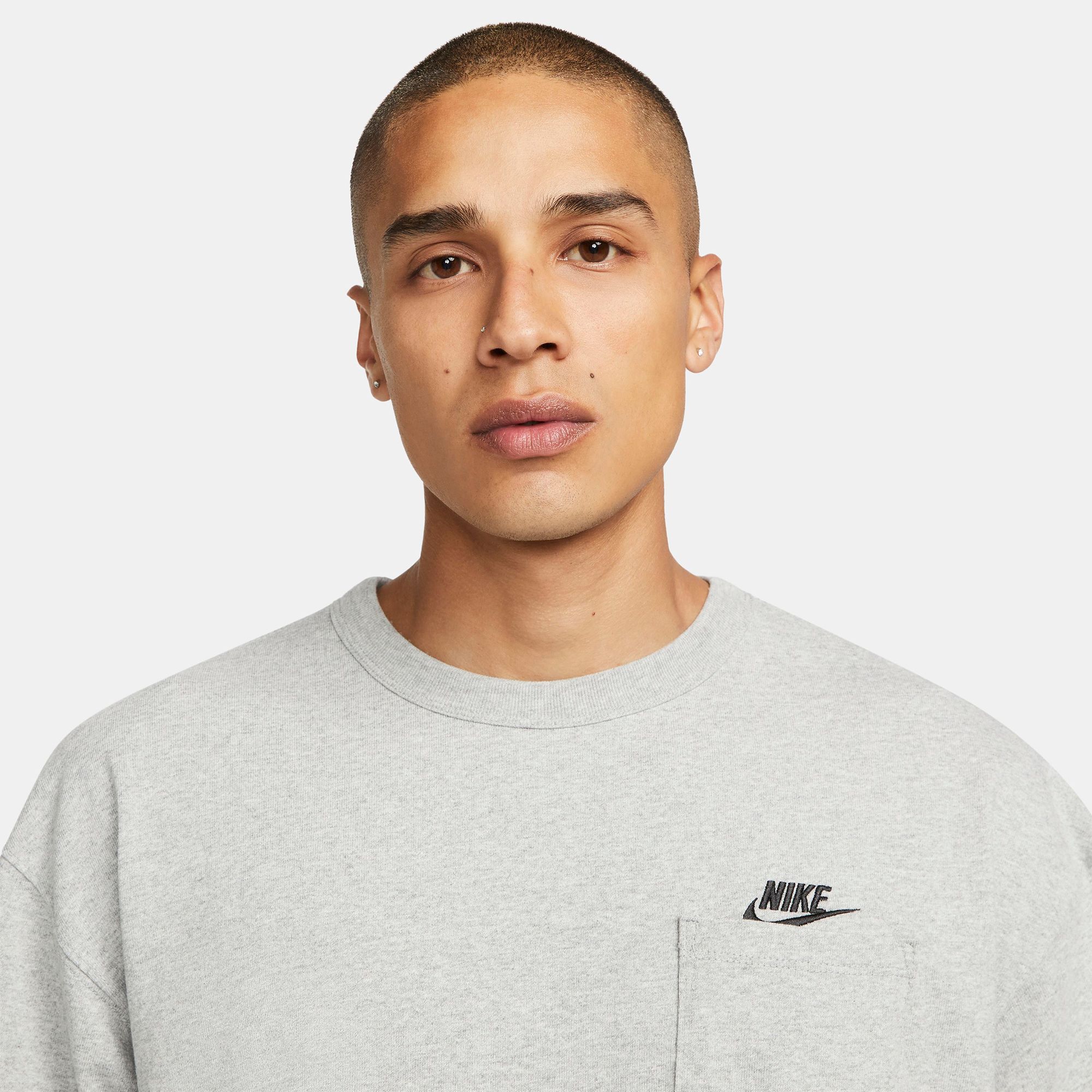Nike Men's Premium Essential Pocket T-Shirt product image