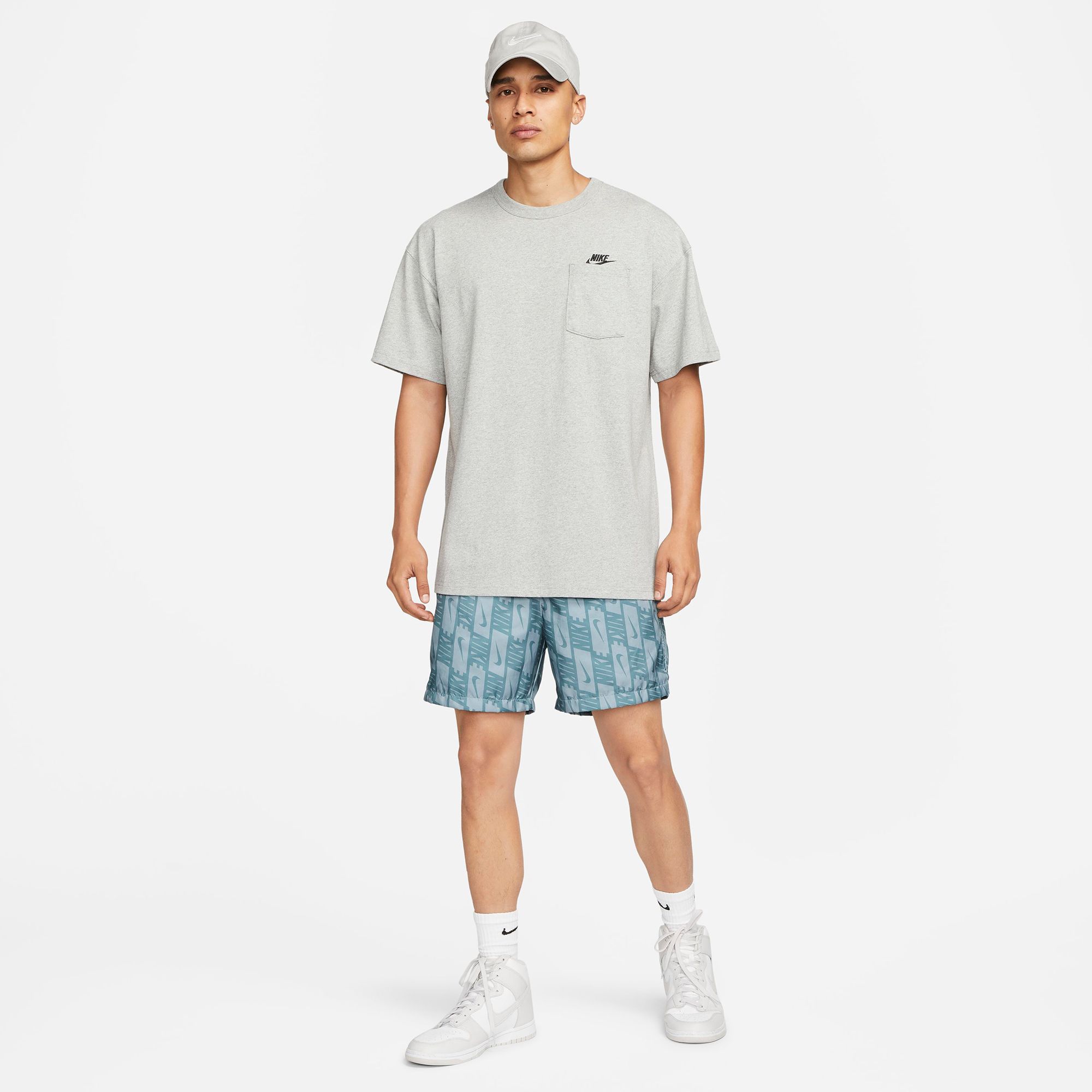 Nike Men's Premium Essential Pocket T-Shirt product image