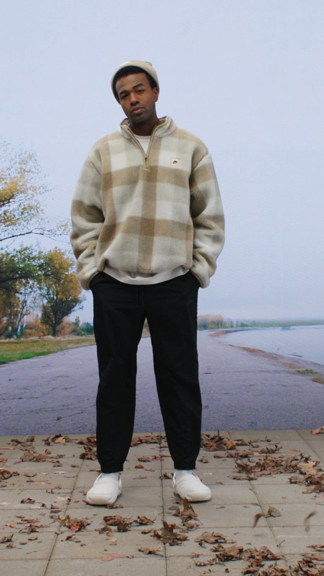 Nike Men's Premium Essential Pocket T-Shirt product