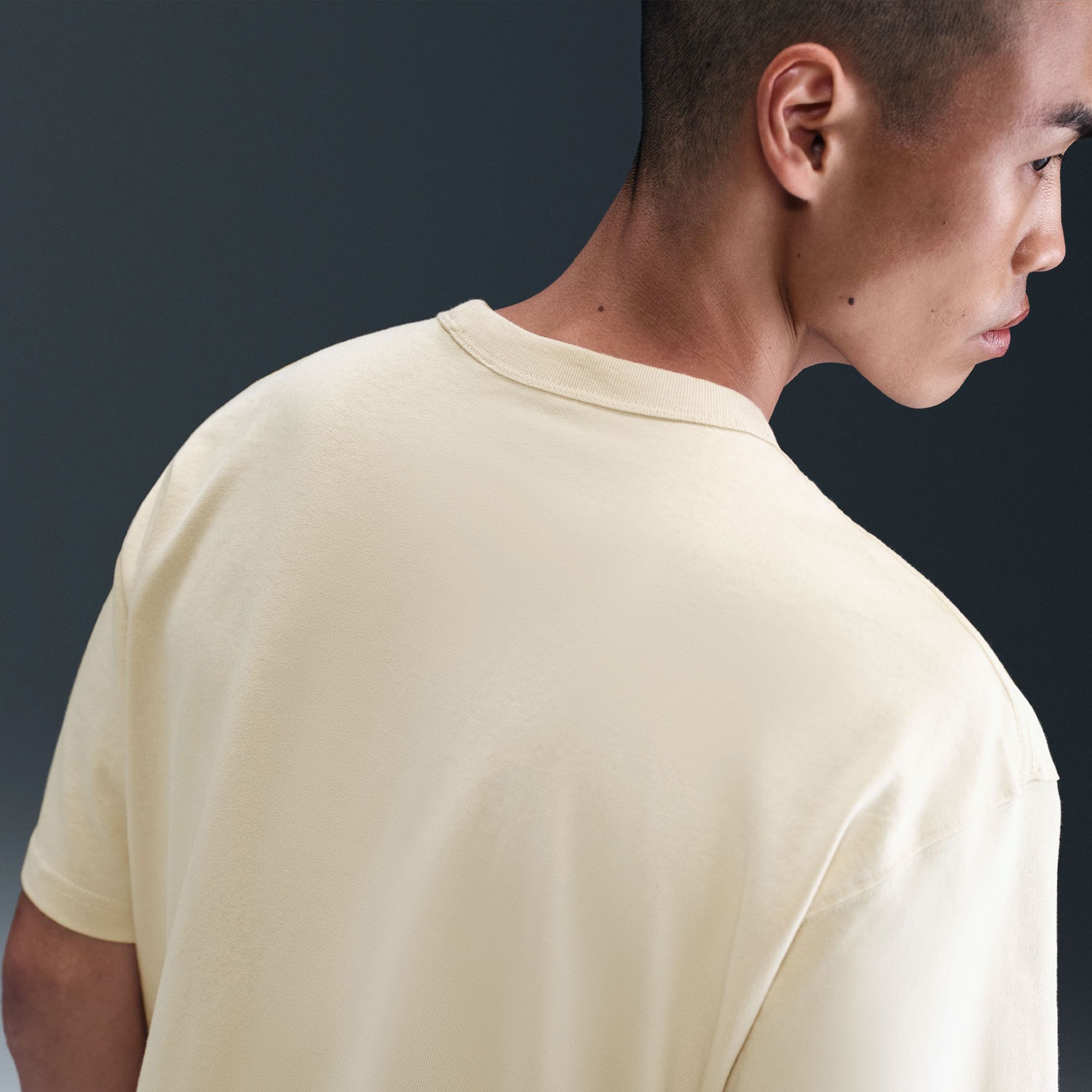Nike Men's Premium Essential Pocket T-Shirt product image