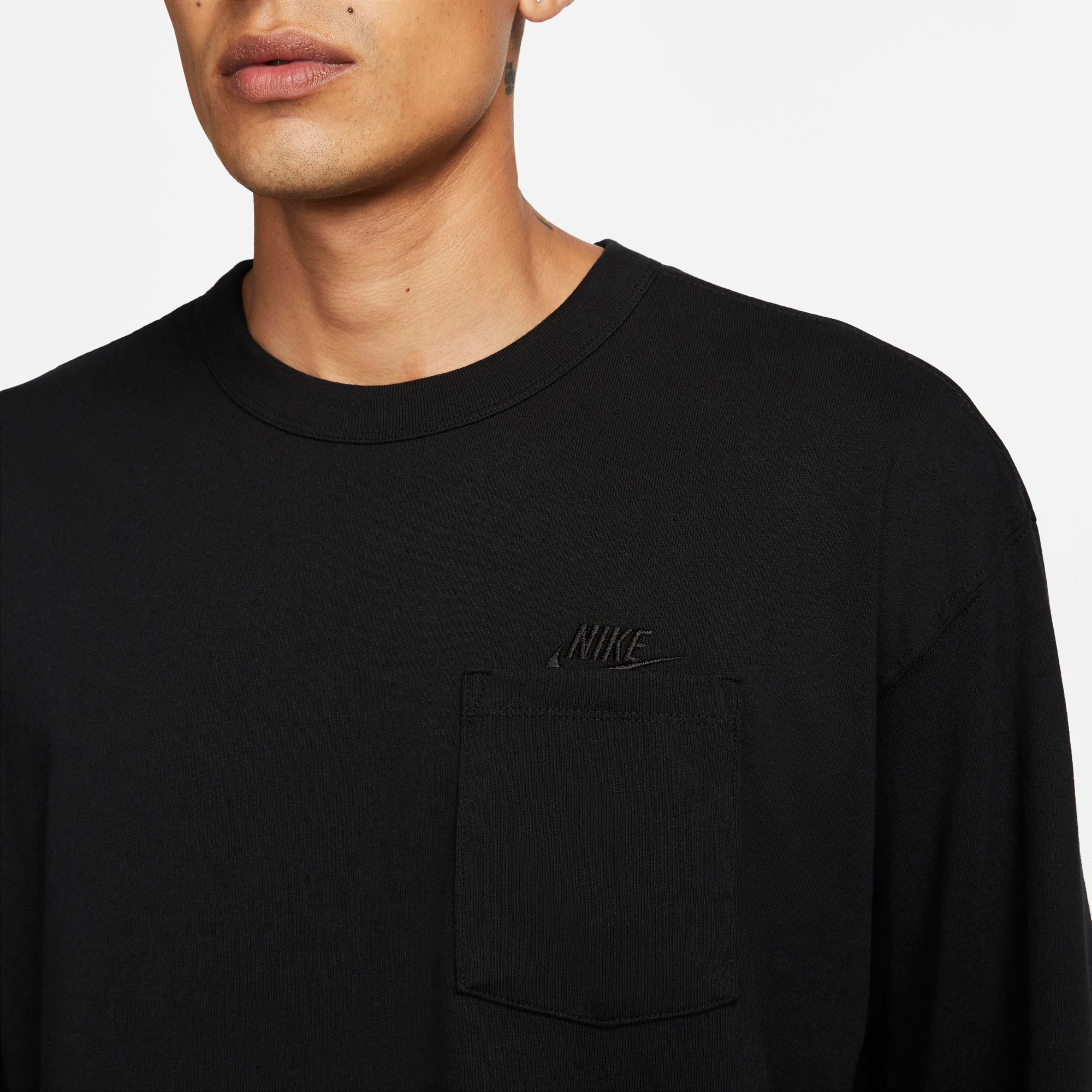 Nike Sportswear Premium Essentials Men's Long-Sleeve Pocket T-Shirt product image