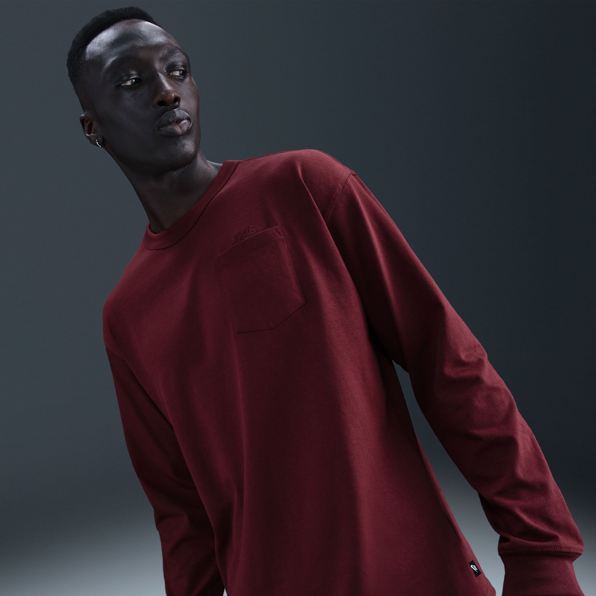 Nike Sportswear Premium Essentials Men's Long-Sleeve Pocket T-Shirt product image