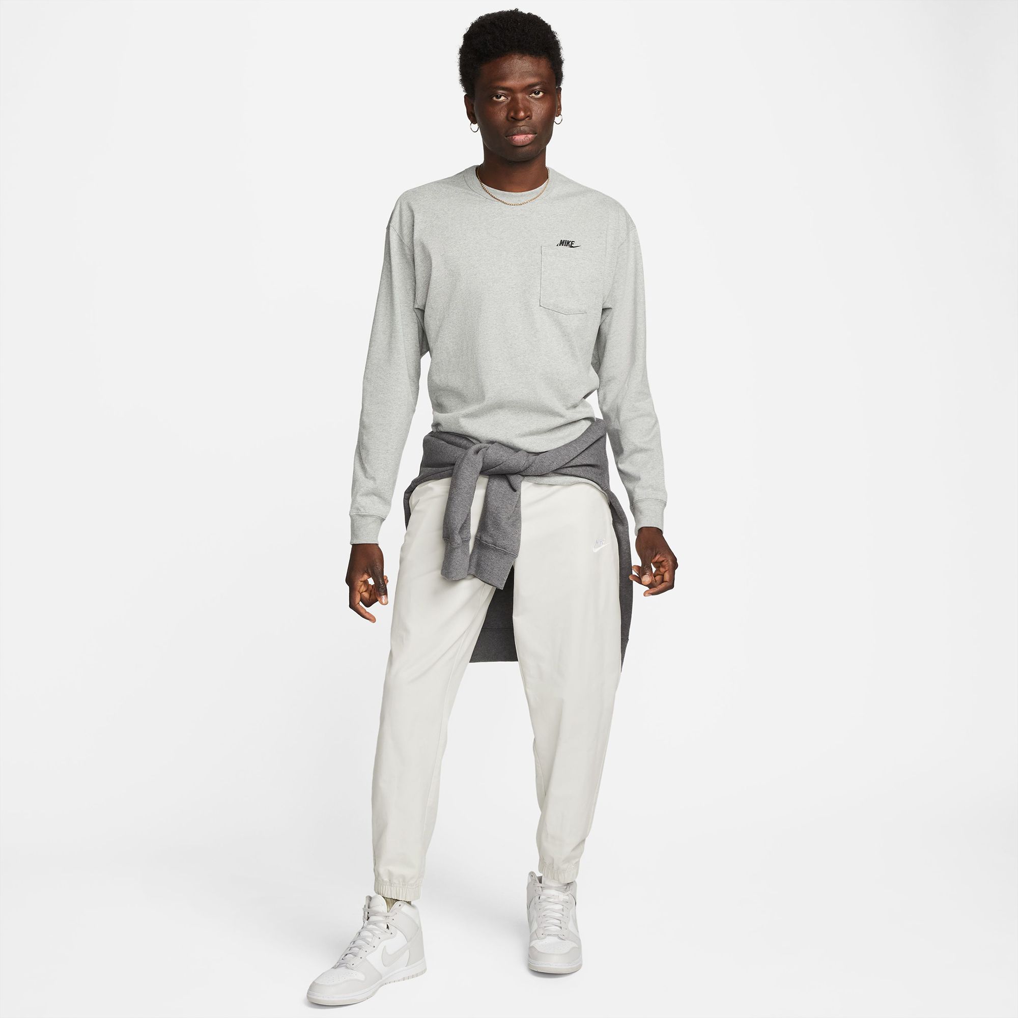 Nike Sportswear Premium Essentials Men's Long-Sleeve Pocket T-Shirt product image